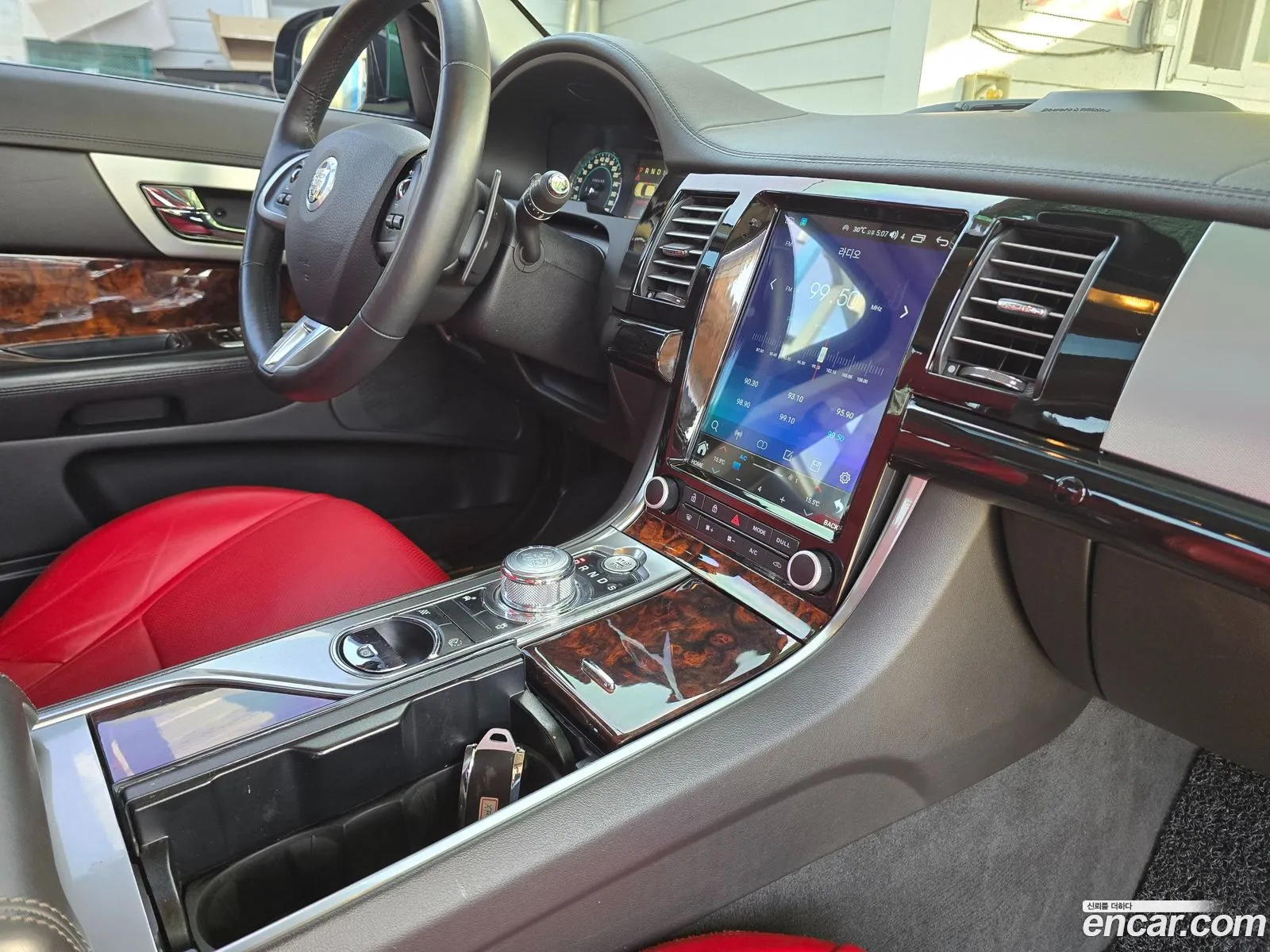 Jaguar XF 2012 — 6