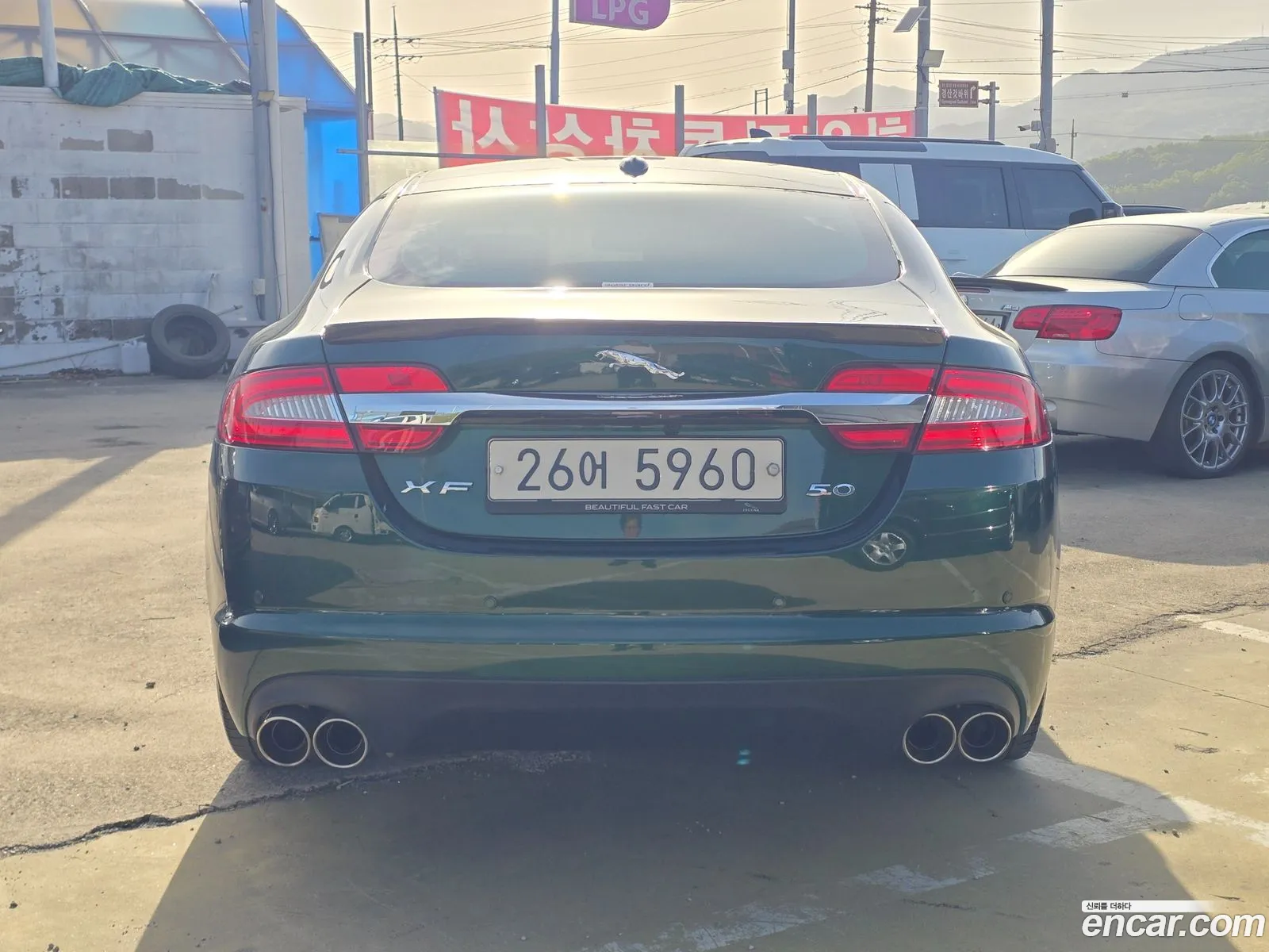 Jaguar XF 2012 — 10