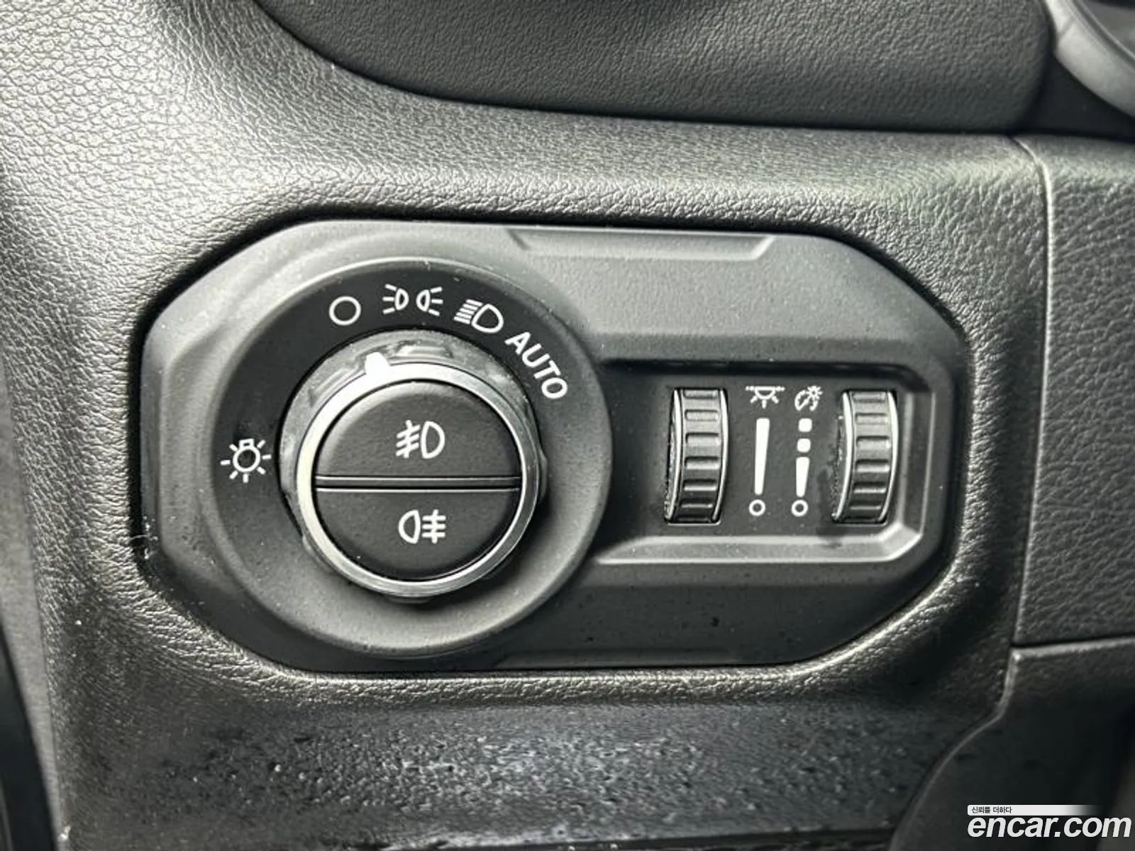 Jeep Wrangler 2020 — 4