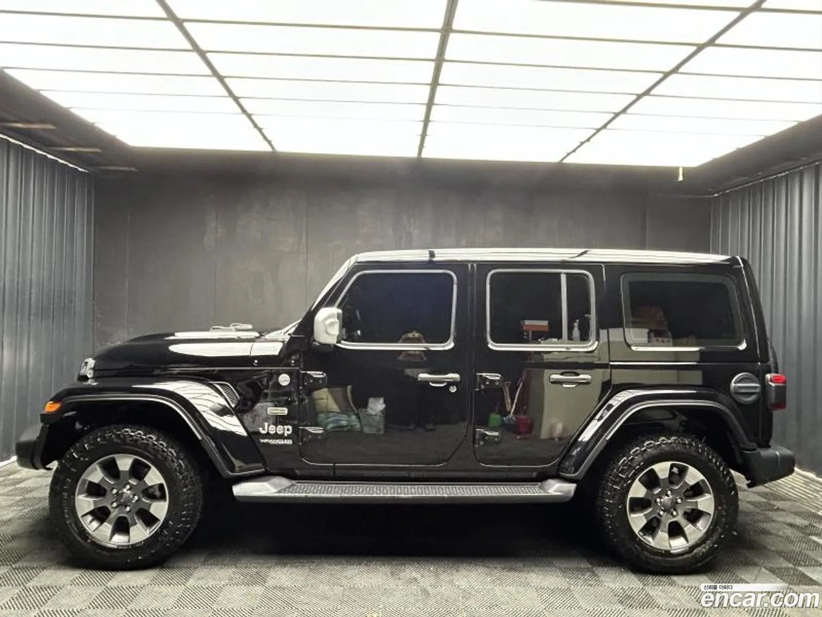 Jeep Wrangler 2020 — 18