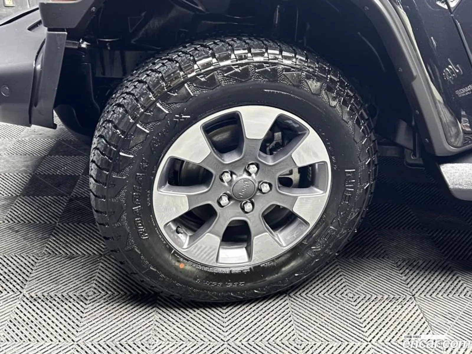 Jeep Wrangler 2020 — 16