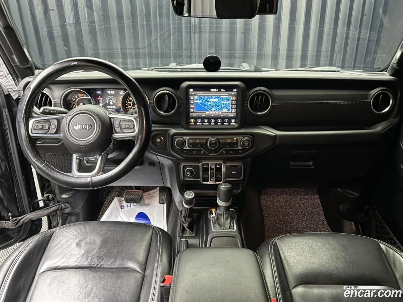 Jeep Wrangler 2020 — 14