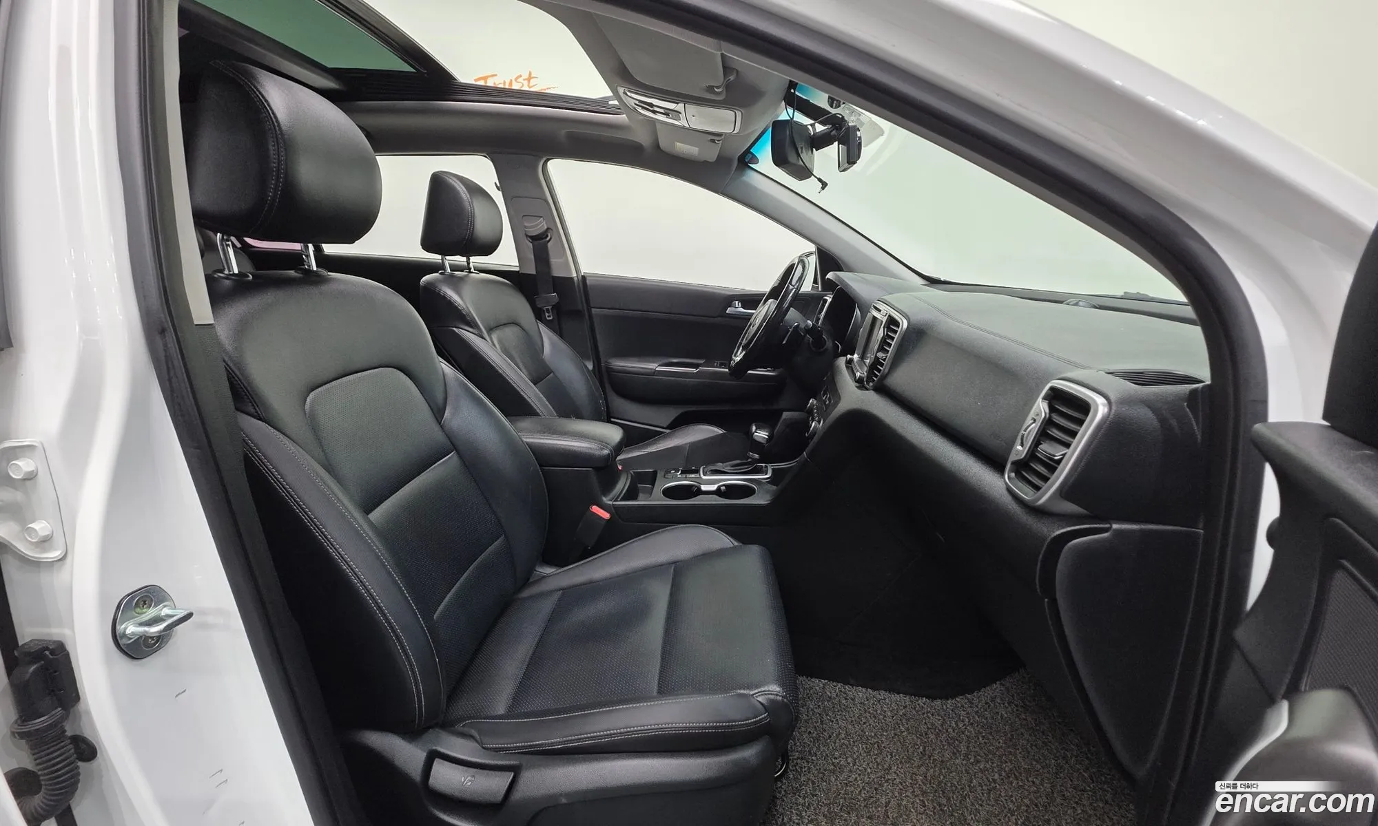 Kia Sportage 2016 — 28