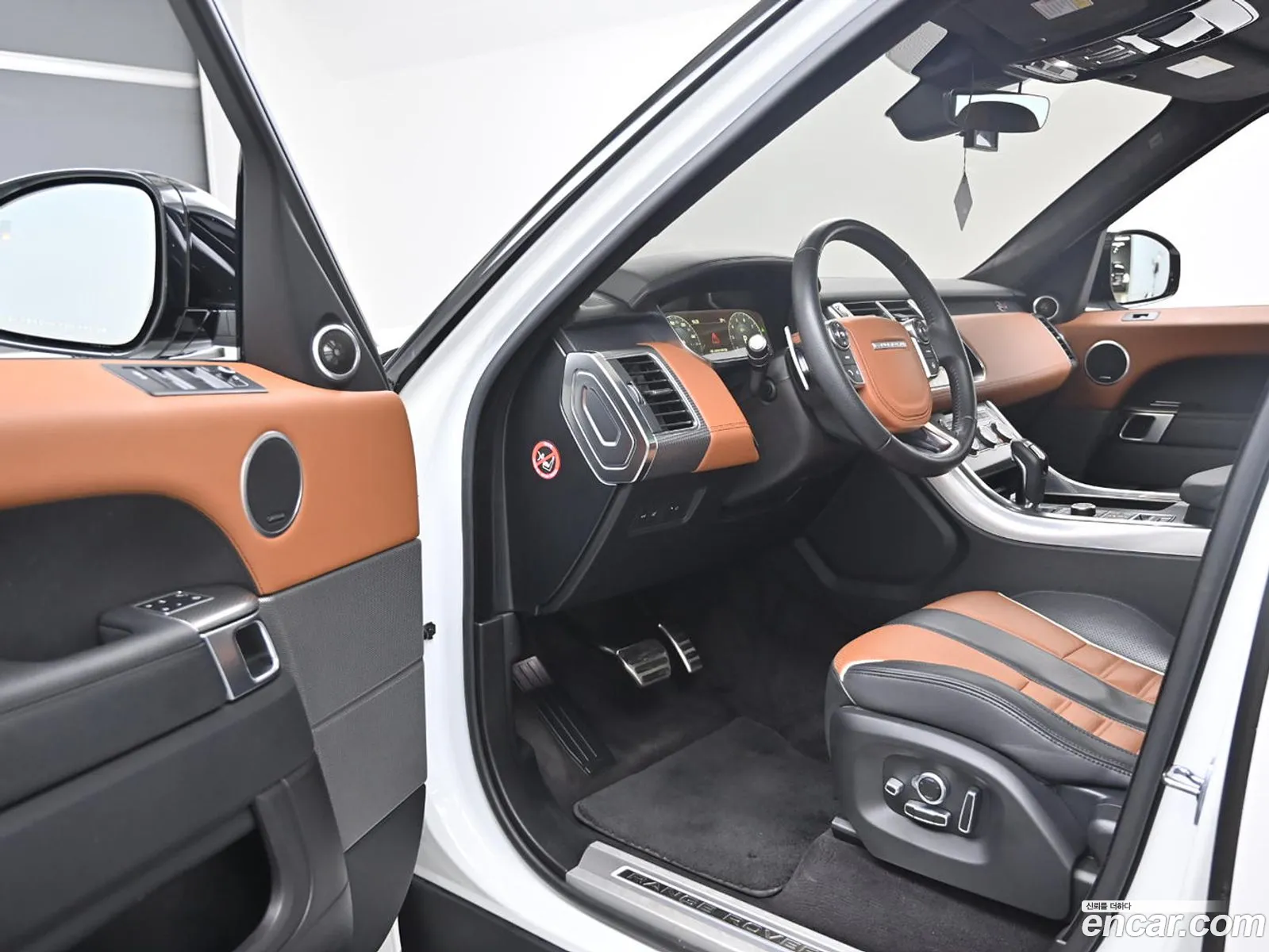 Land Rover Range Rover Sport 2017 — 16