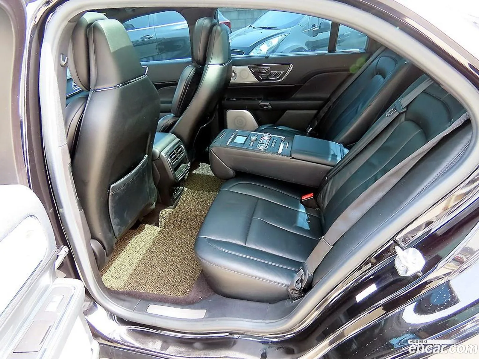 Lincoln Continental 10th Gen 2017 — 20