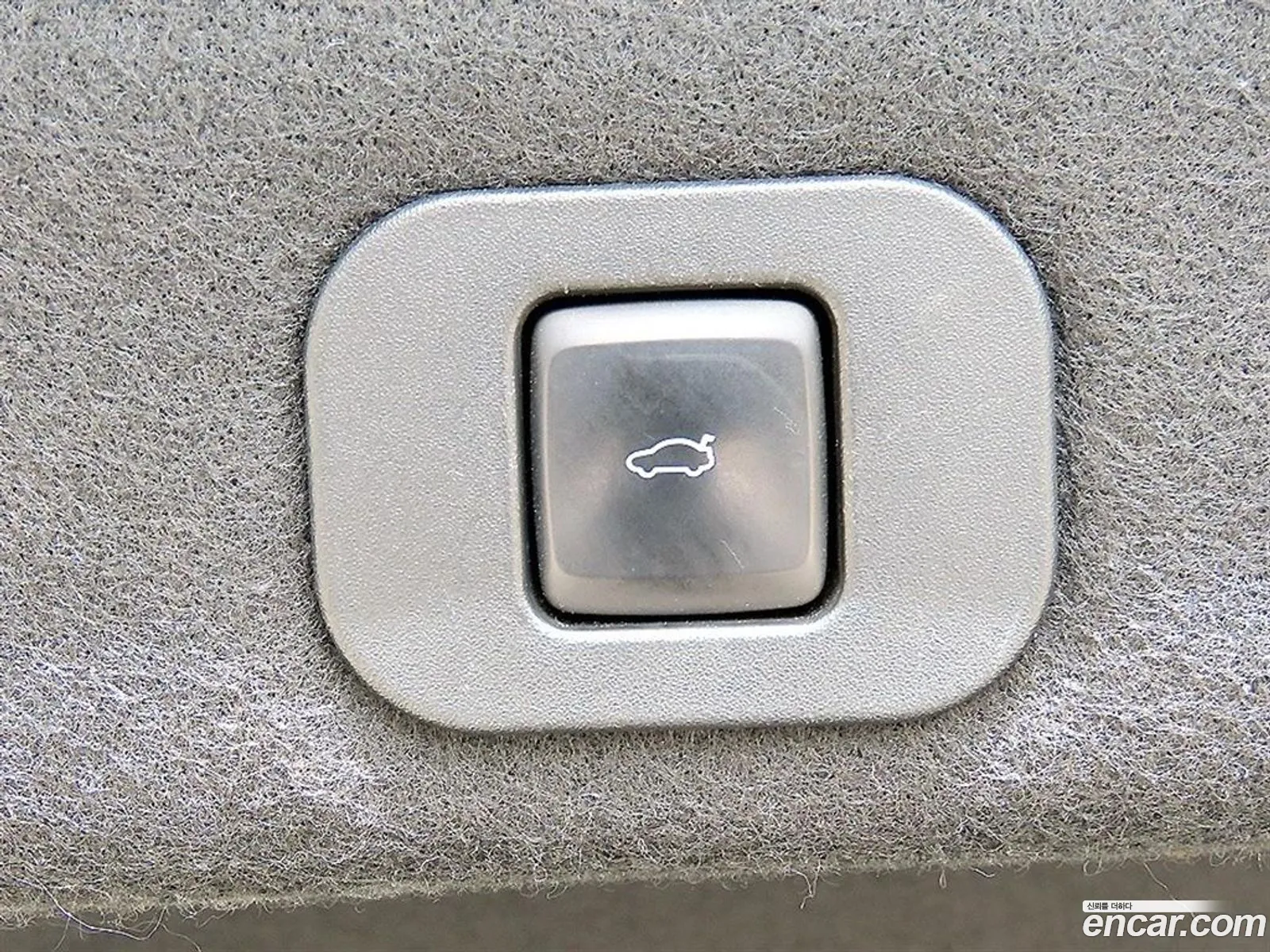 Lincoln Continental 10th Gen 2017 — 11