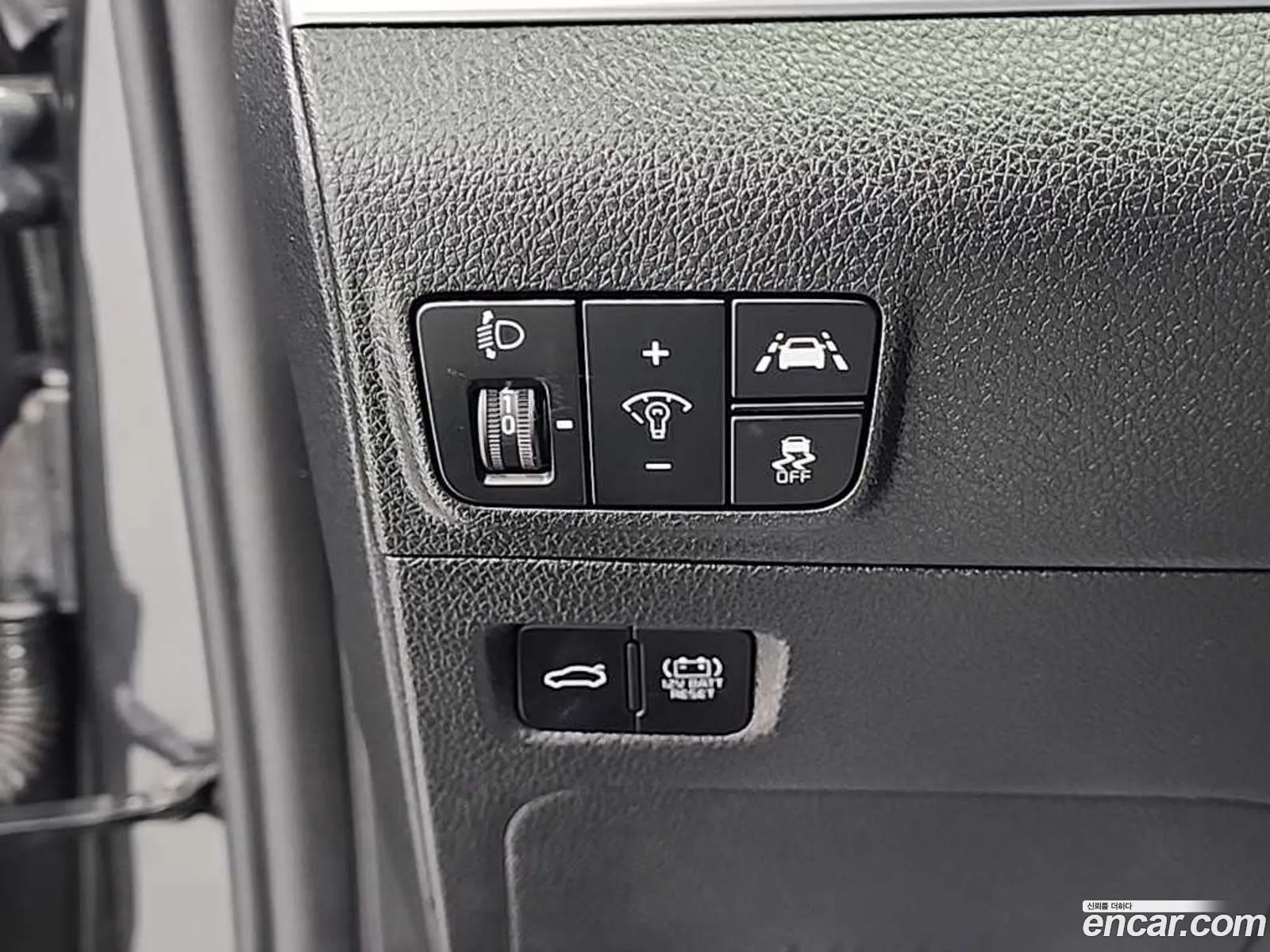 Kia K5 Hybrid 2021 — 12