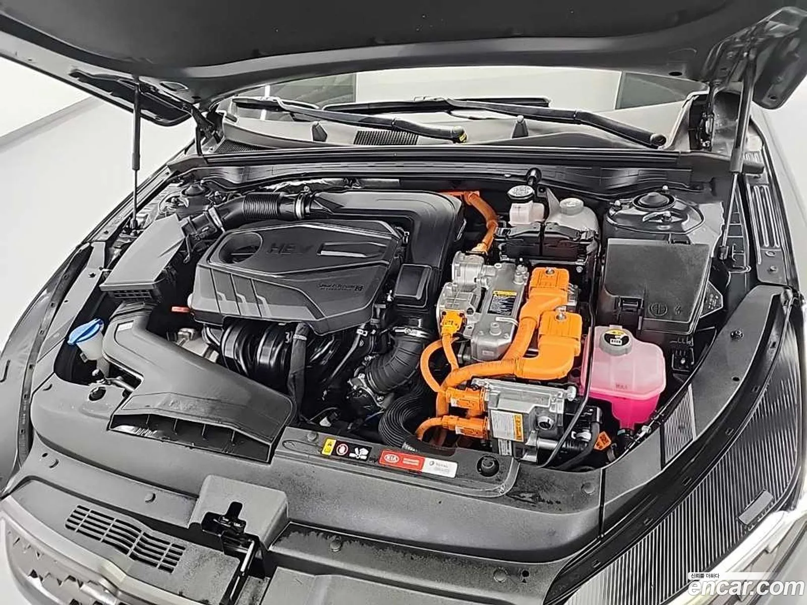 Kia K5 Hybrid 2021 — 11