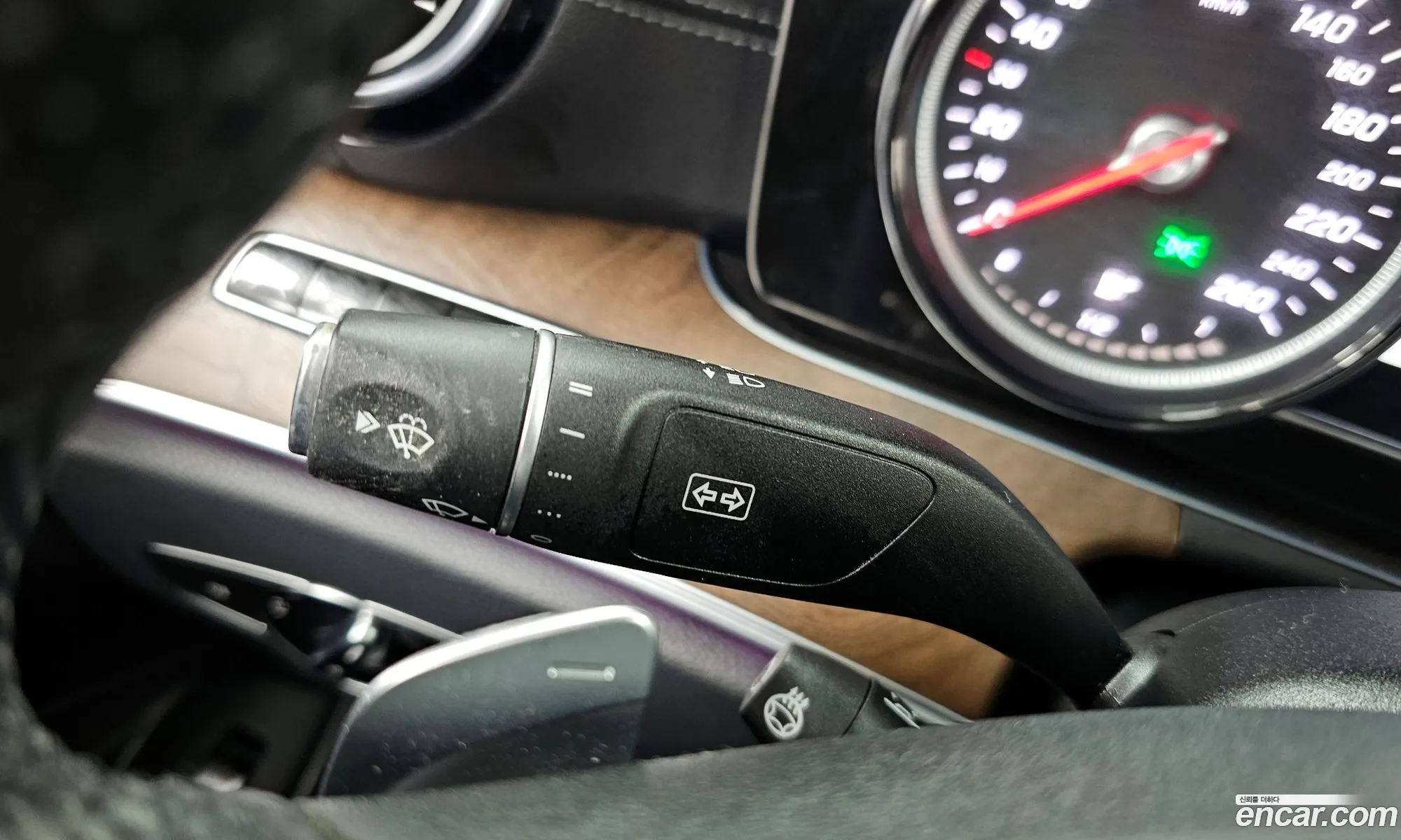 Mercedes-Benz E-Class W213 2018 WDDZF0FB5JA363121 — 2