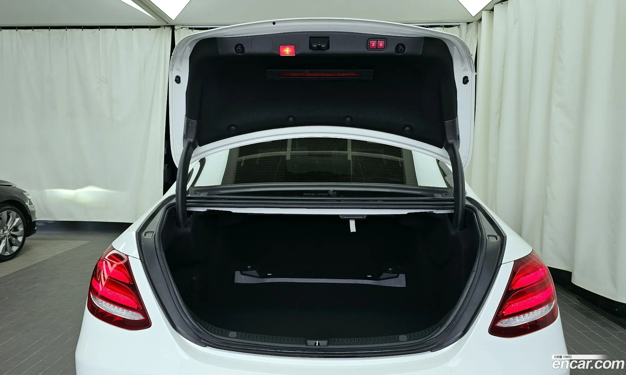 Mercedes-Benz E-Class W213 2018 WDDZF0FB5JA363121 — 19