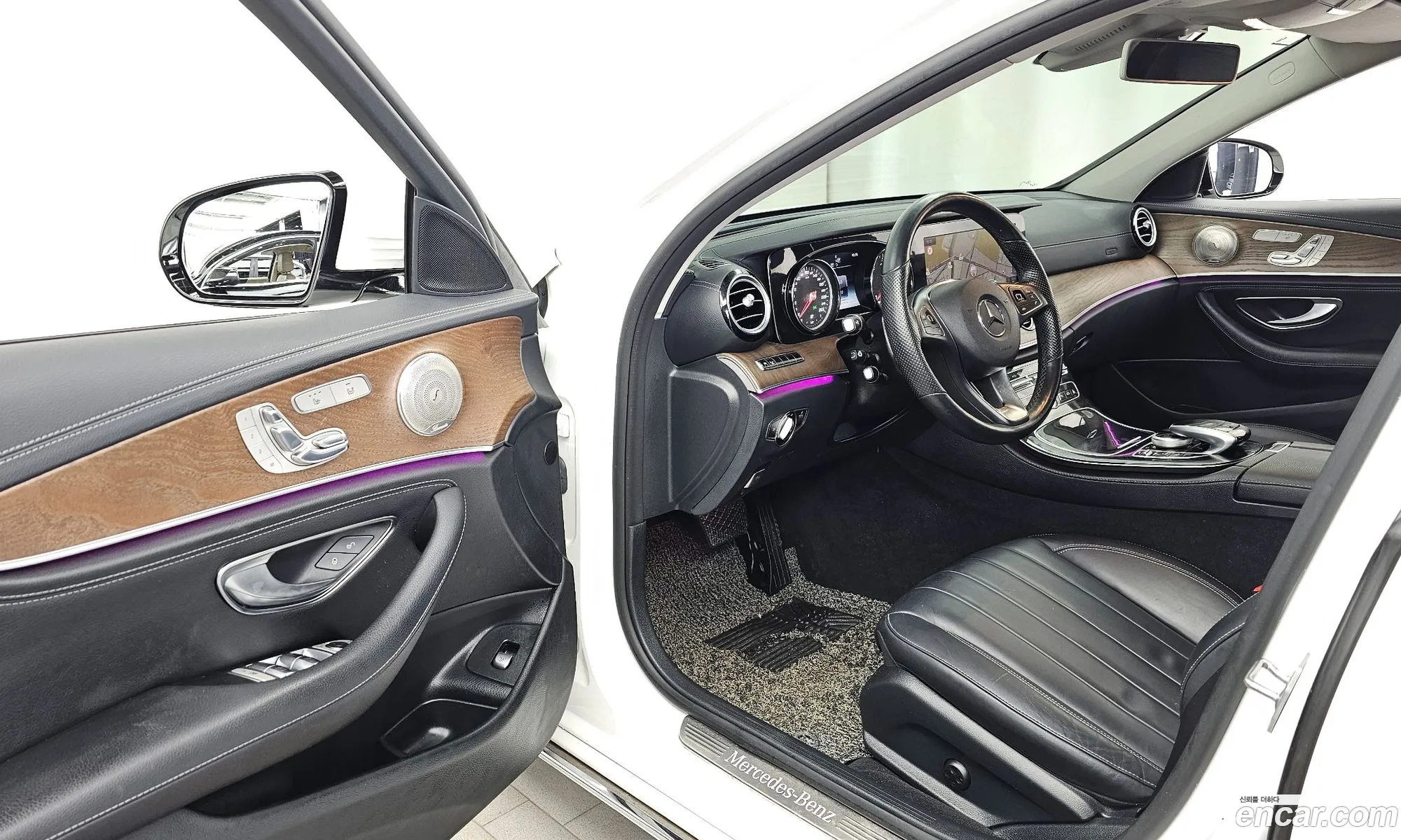 Mercedes-Benz E-Class W213 2018 WDDZF0FB5JA363121 — 17