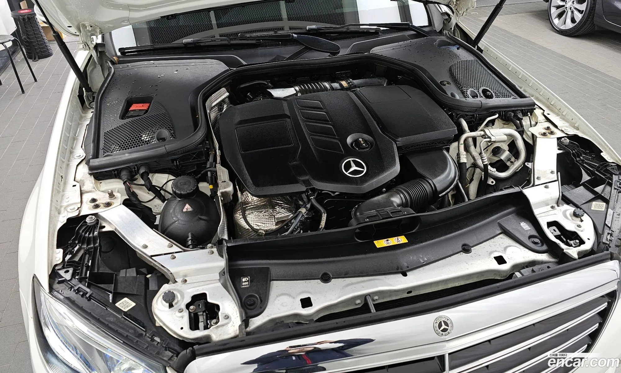 Mercedes-Benz E-Class W213 2018 WDDZF0FB5JA363121 — 32