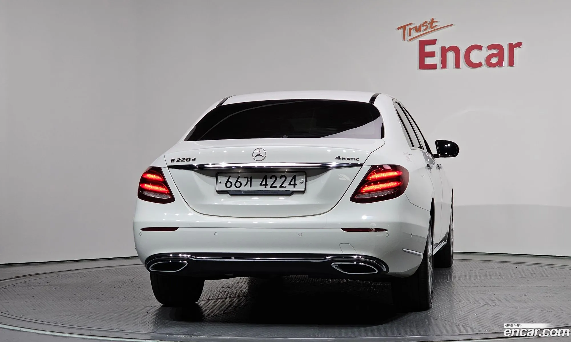 Mercedes-Benz E-Class W213 2018 WDDZF0FB5JA363121 — 27