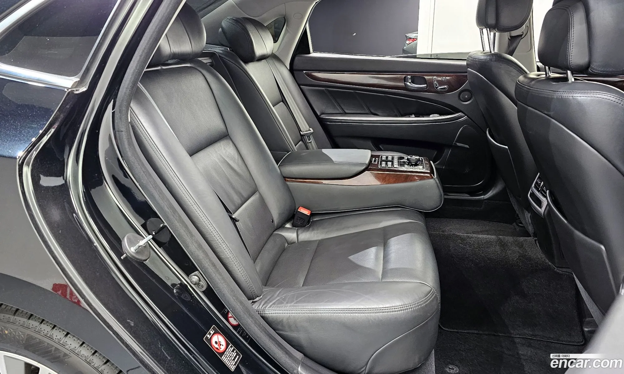 Hyundai Equus 2014 — 18