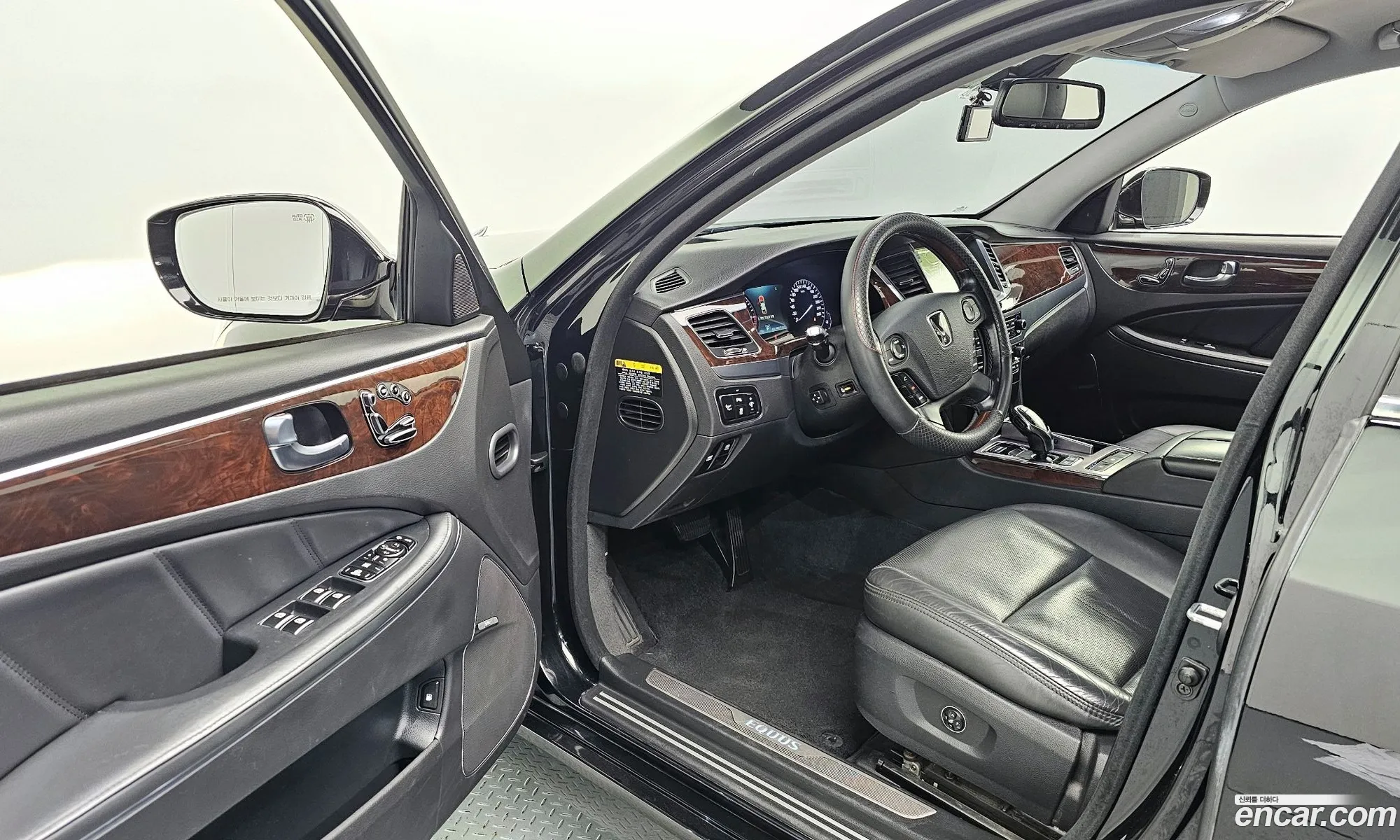 Hyundai Equus 2014 — 15