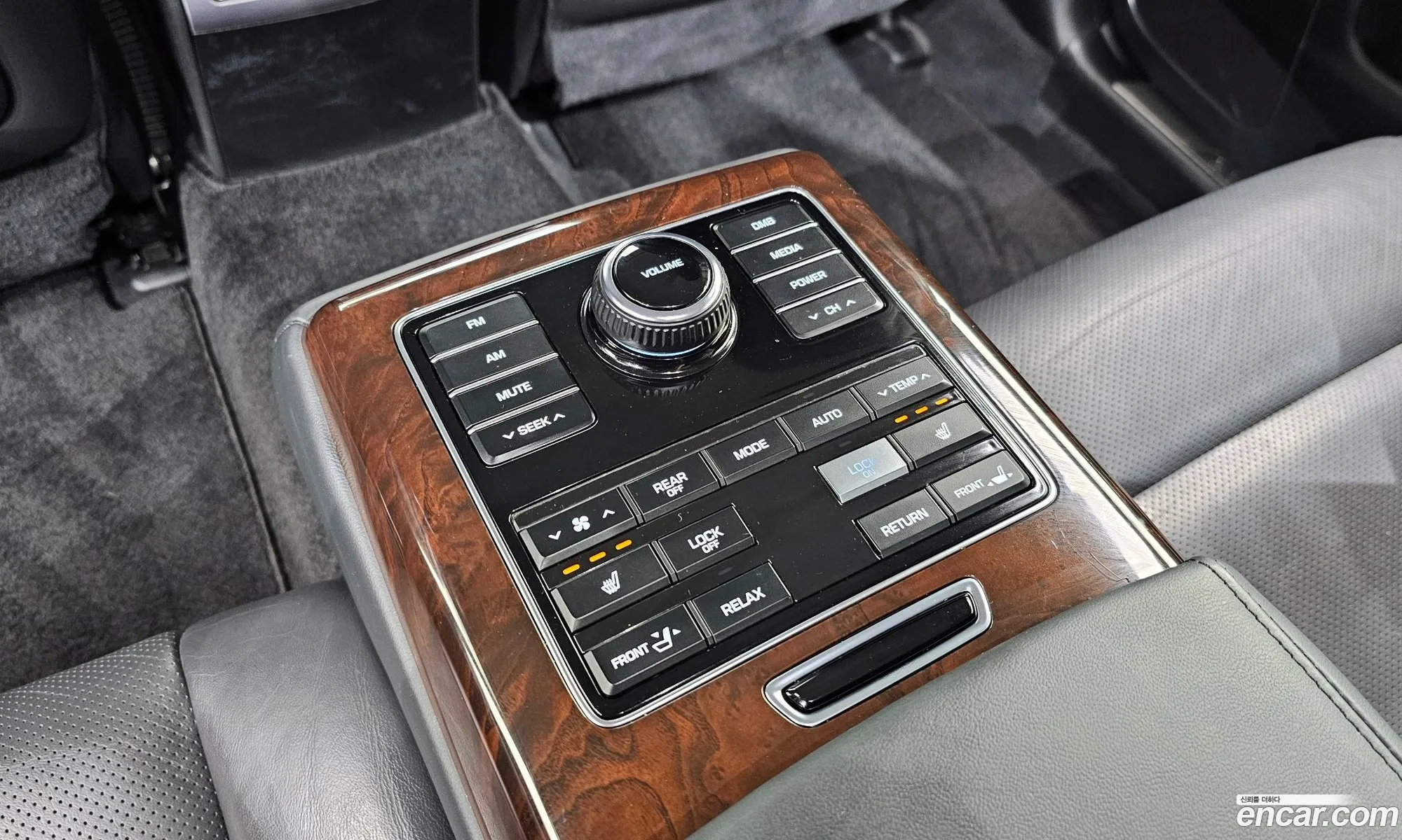 Hyundai Equus 2014 — 7