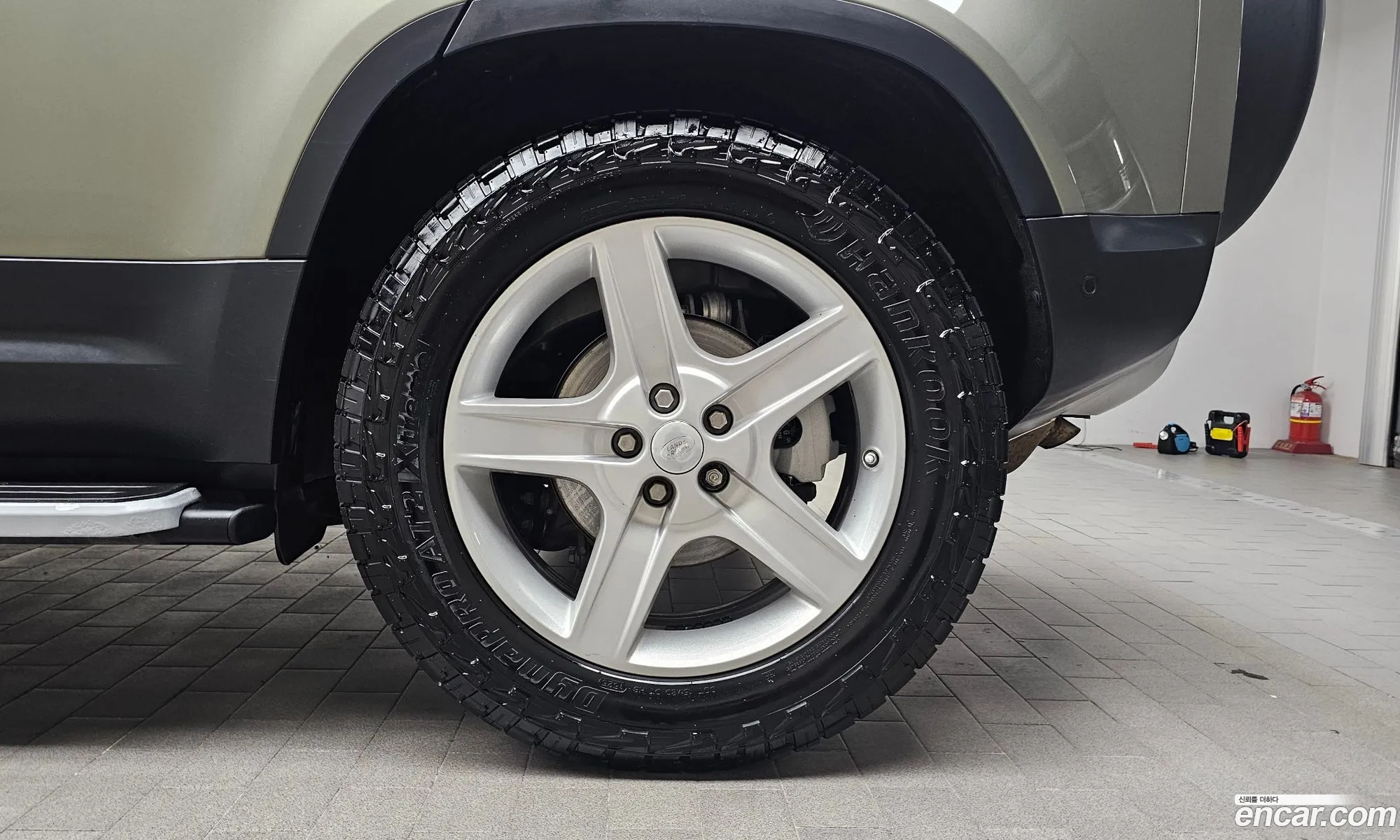 Land Rover Defender 2020 SALEA7BN5L2032013 — 29