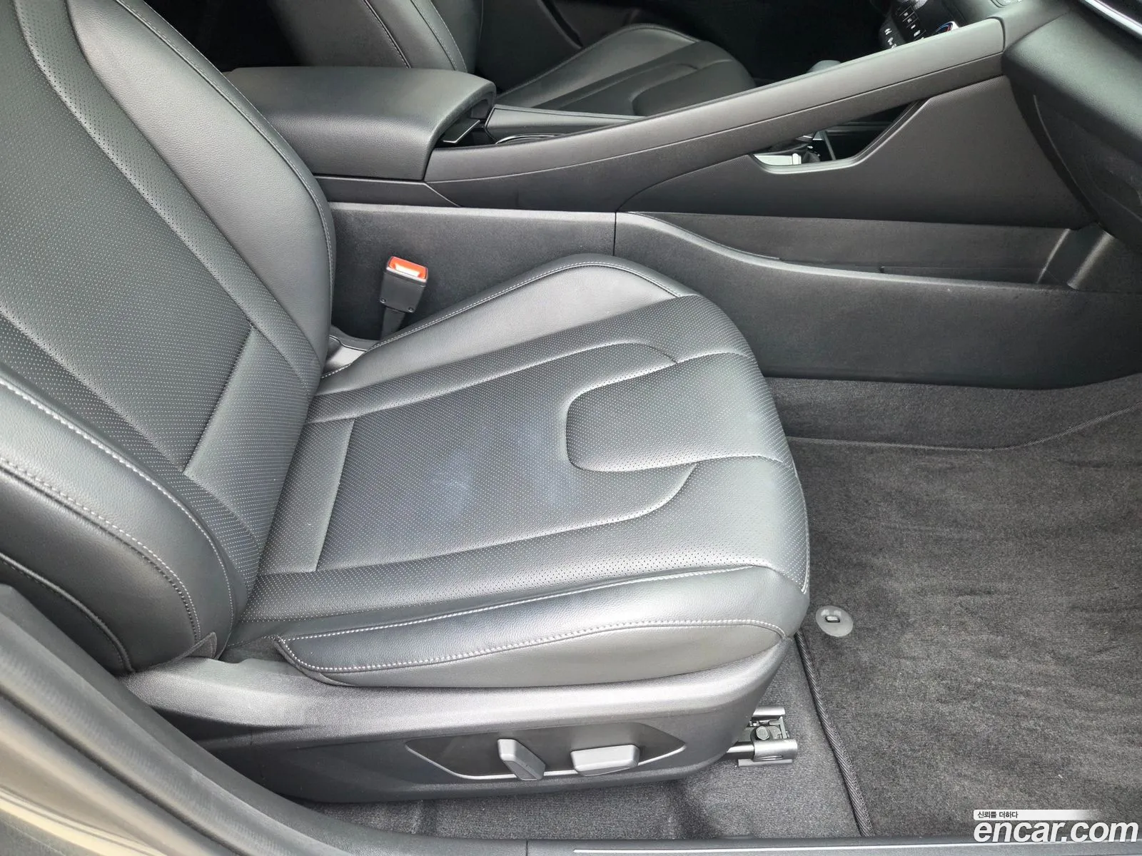 Hyundai Elantra 2025 — 9