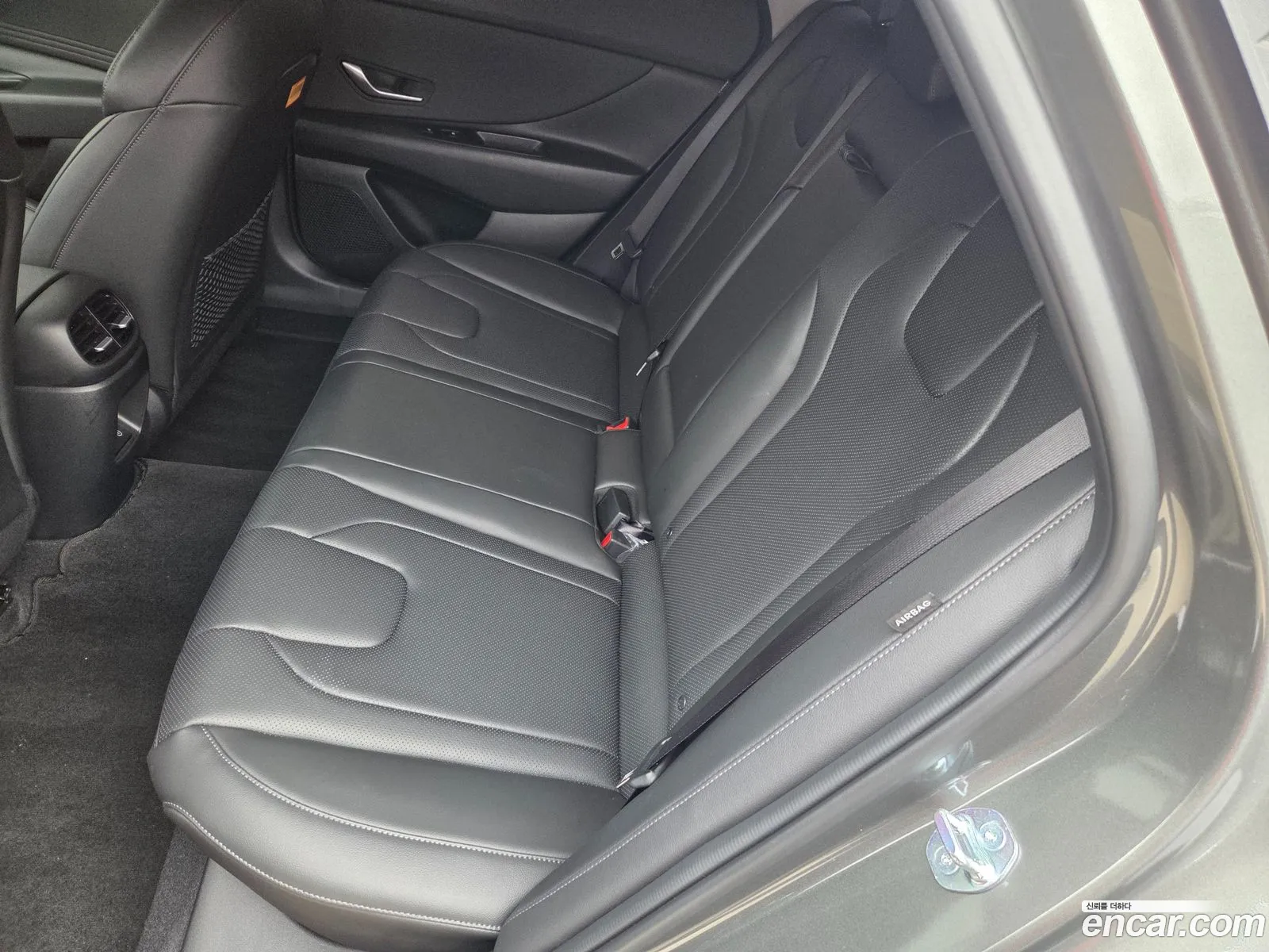 Hyundai Elantra 2025 — 5