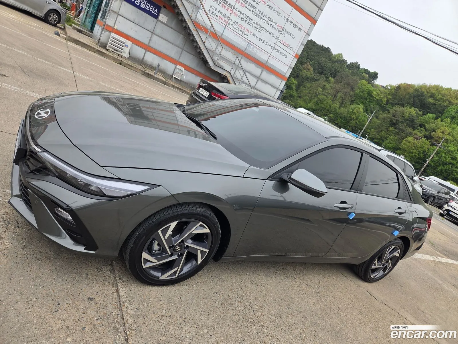 Hyundai Elantra 2025 — 6