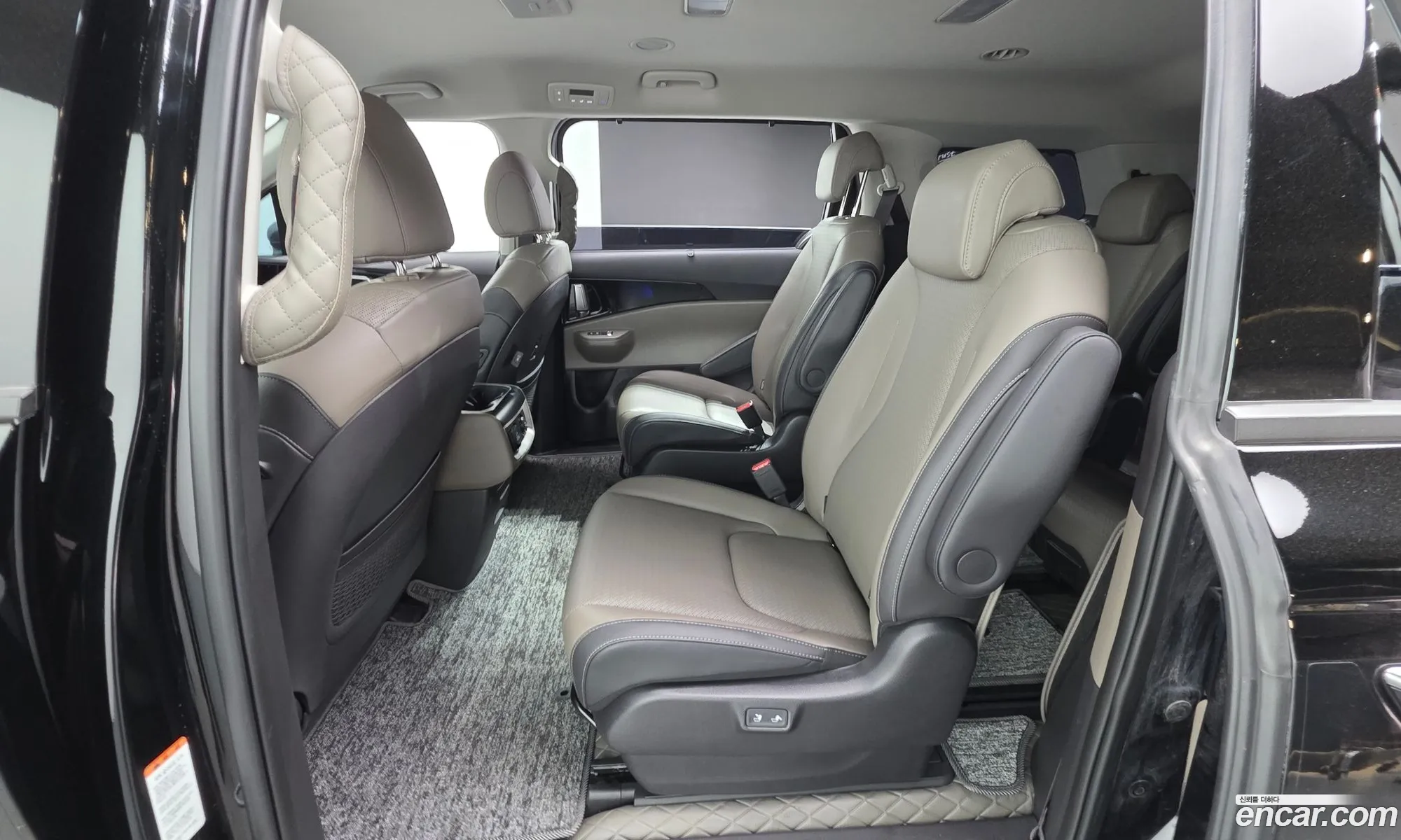 Kia Carnival 2024 — 25