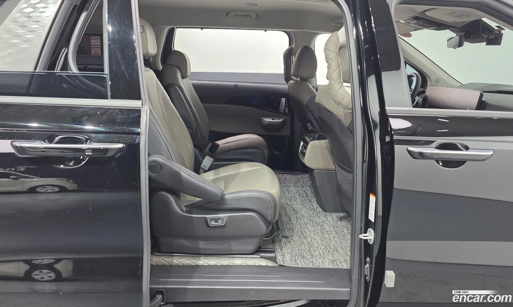 Kia Carnival 2024 — 6