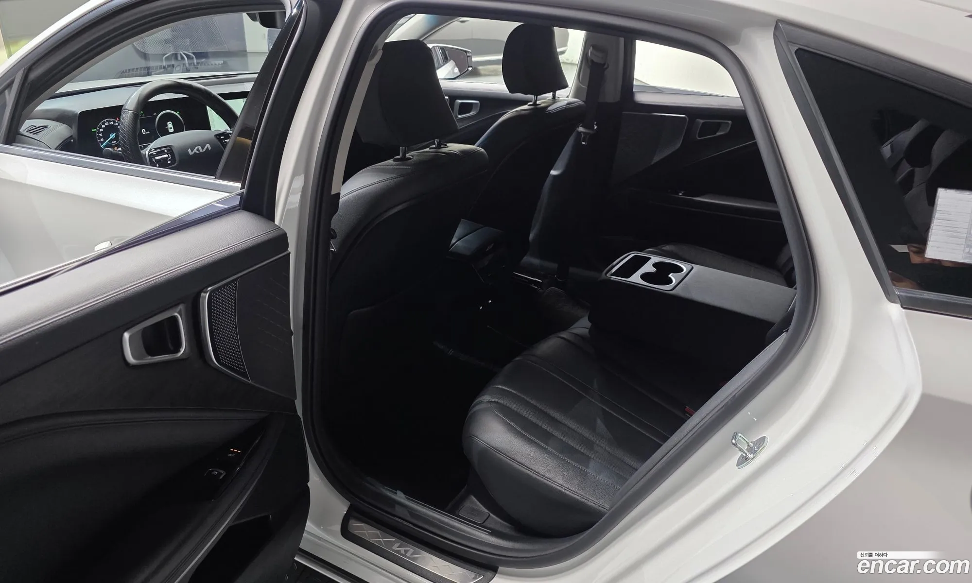 Kia K8 Hybrid 2022 — 13