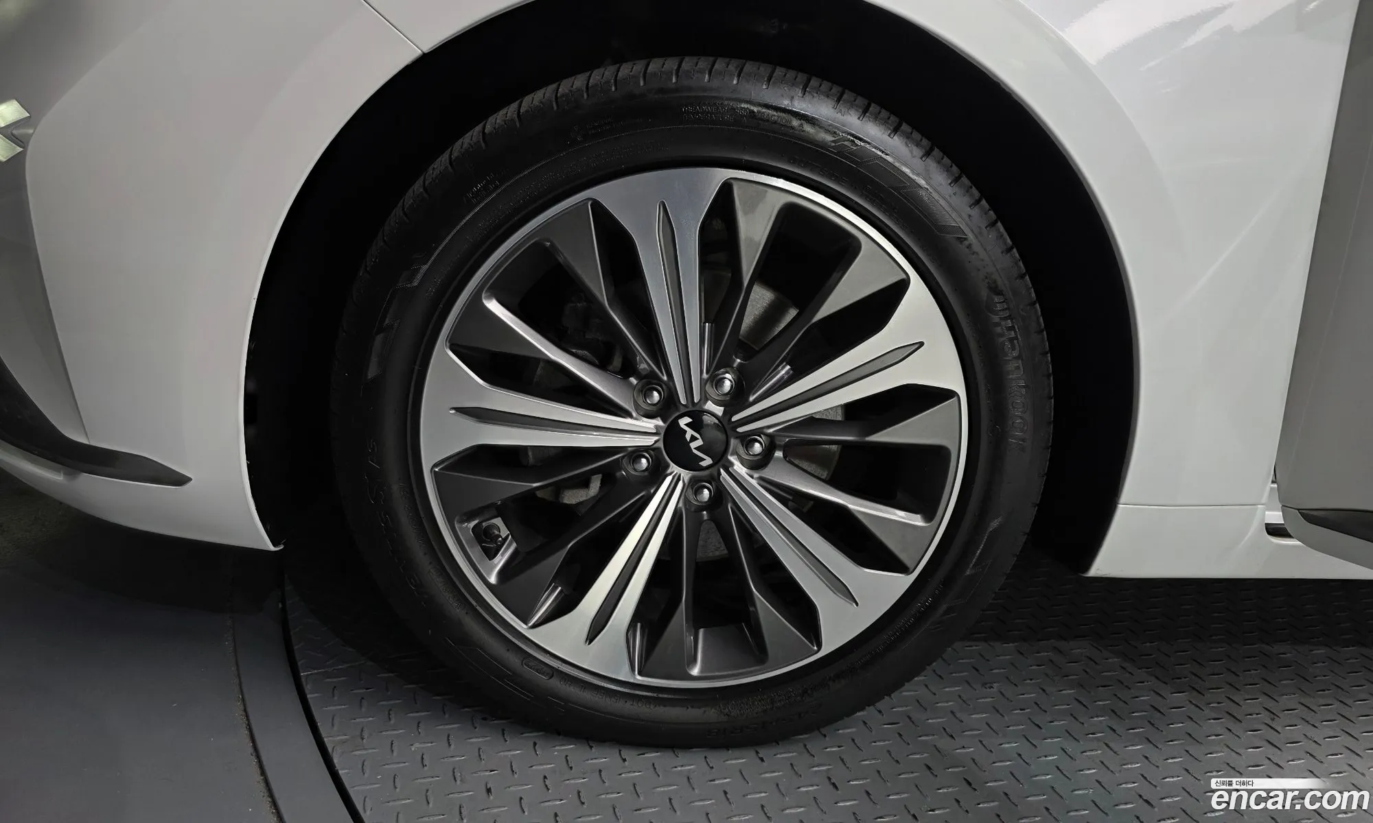 Kia K8 Hybrid 2022 — 16
