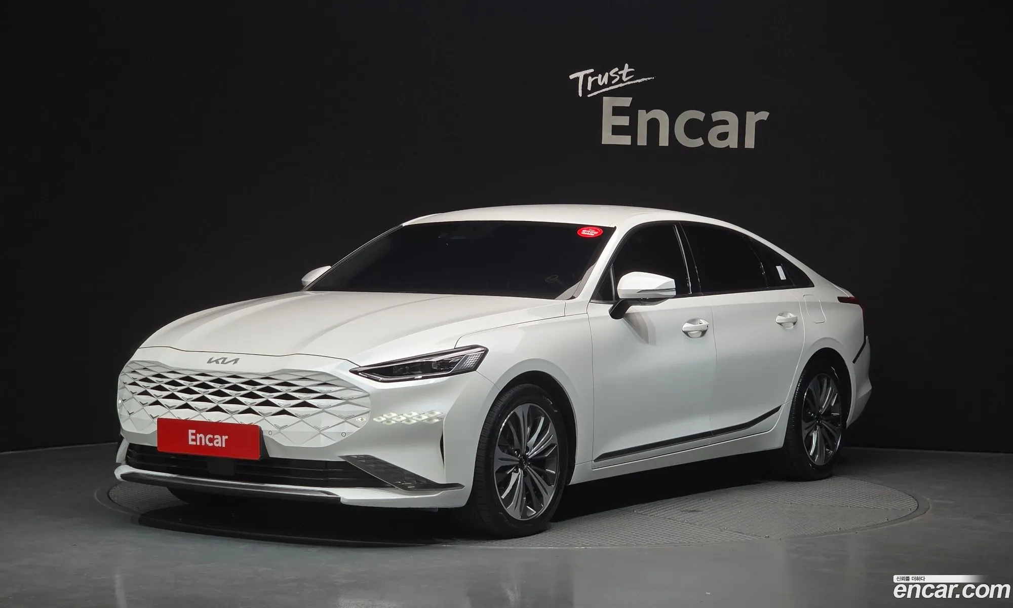 Kia K8 Hybrid 2022 — 7