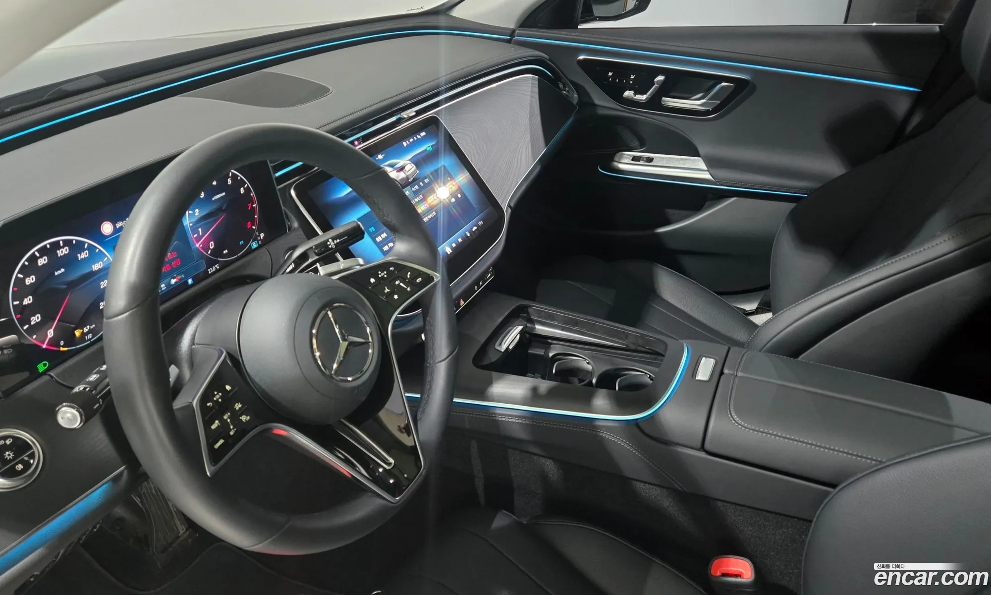 Mercedes-Benz E-Class W214 2025 — 18