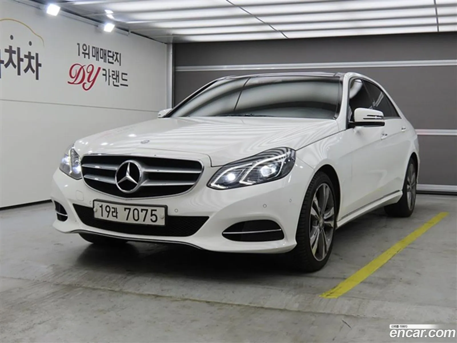 Mercedes-Benz E-Class W212 2014 — 15