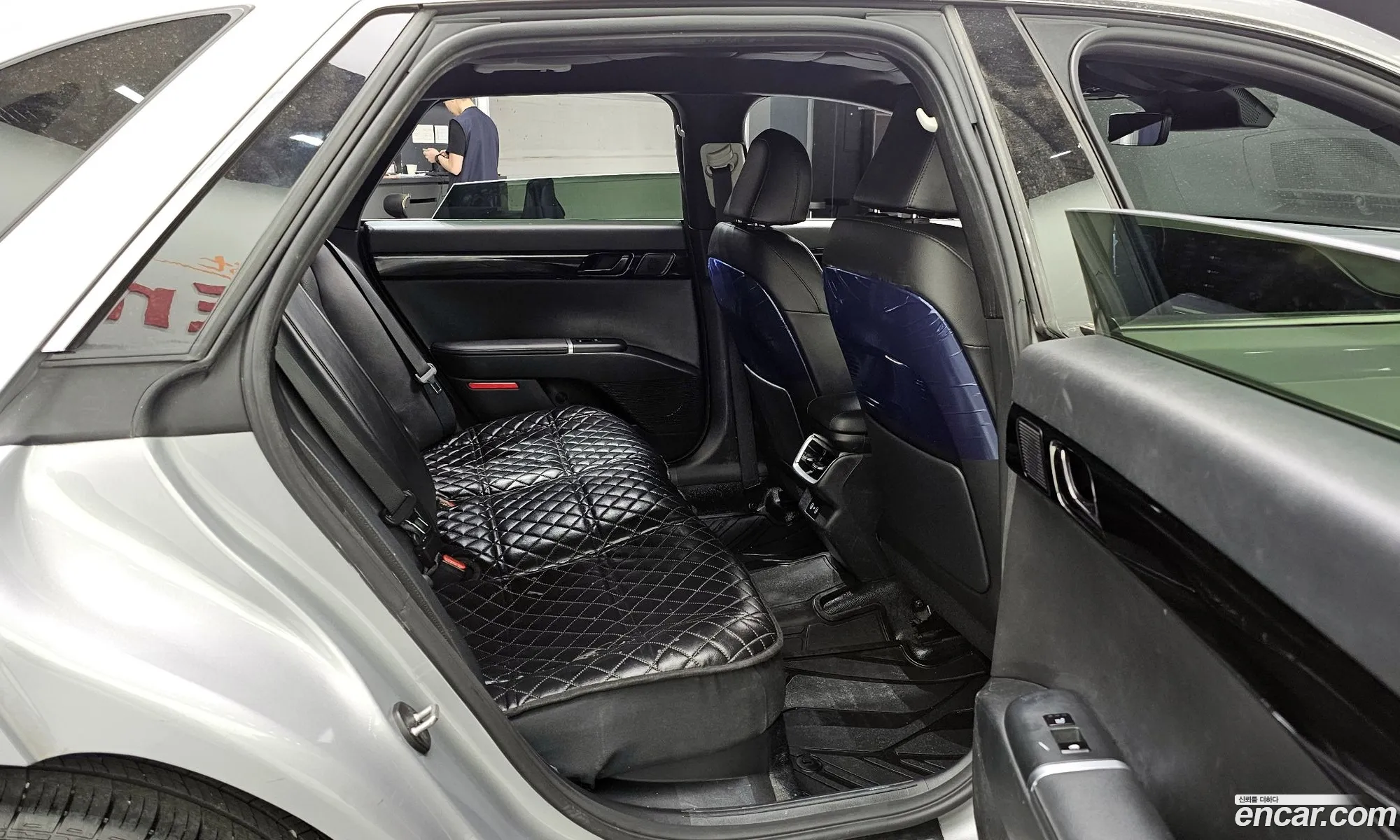 Hyundai Grandeur 2023 — 17