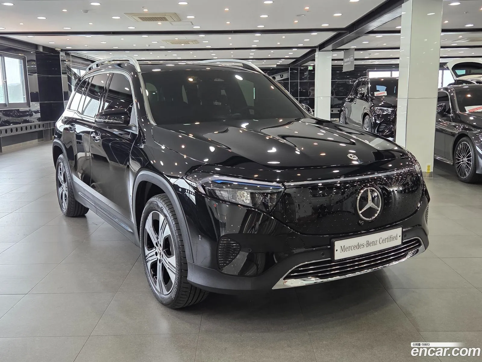 Mercedes-Benz EQB X243 2025 — 3