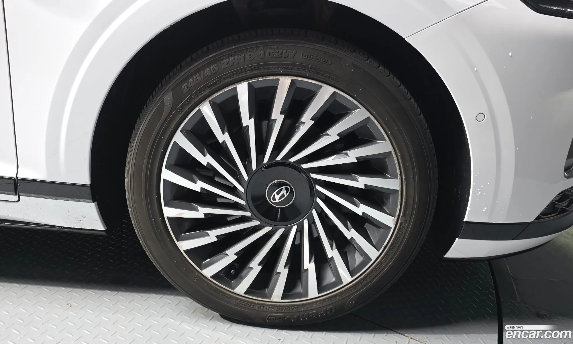 Hyundai Grandeur 2023 — 3