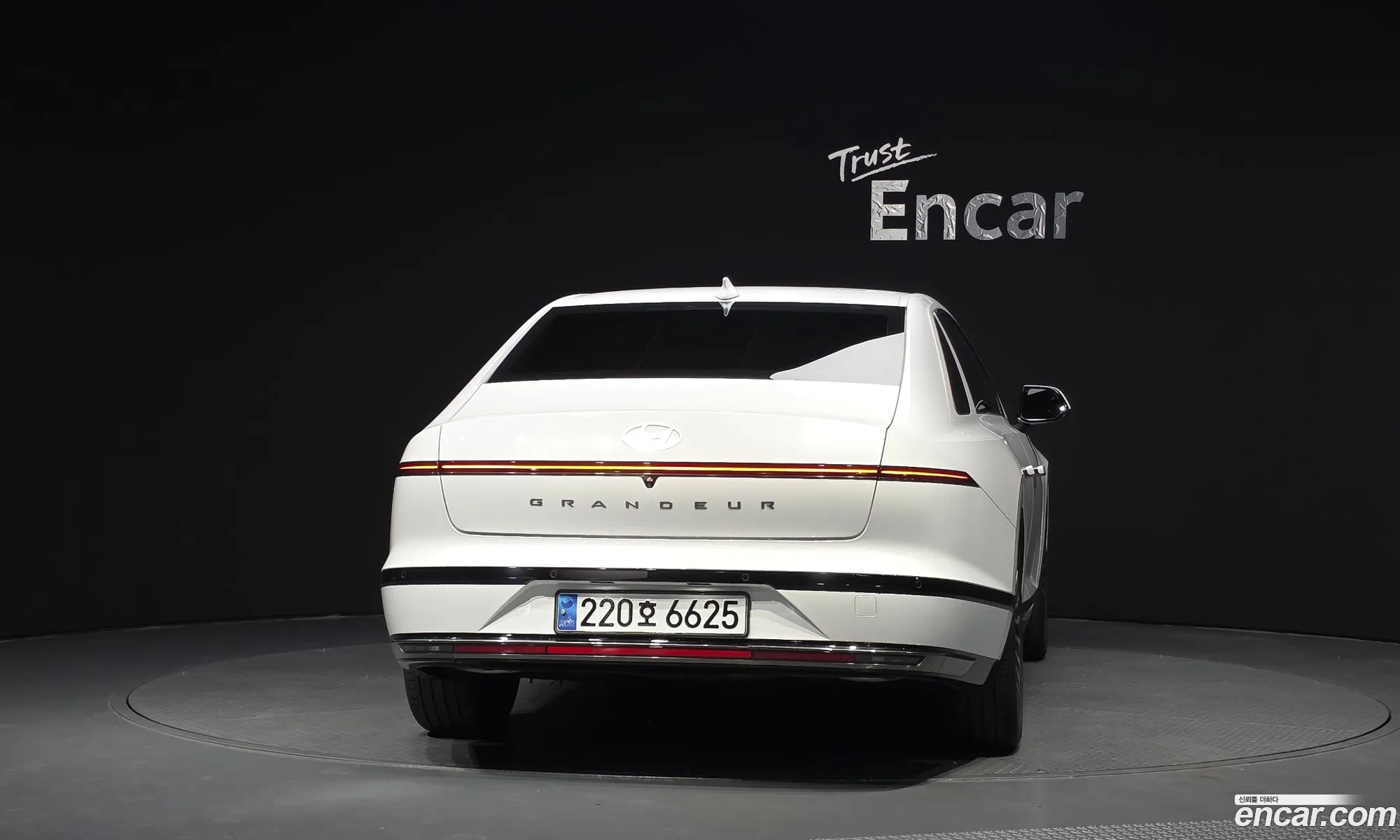 Hyundai Grandeur 2023 — 15