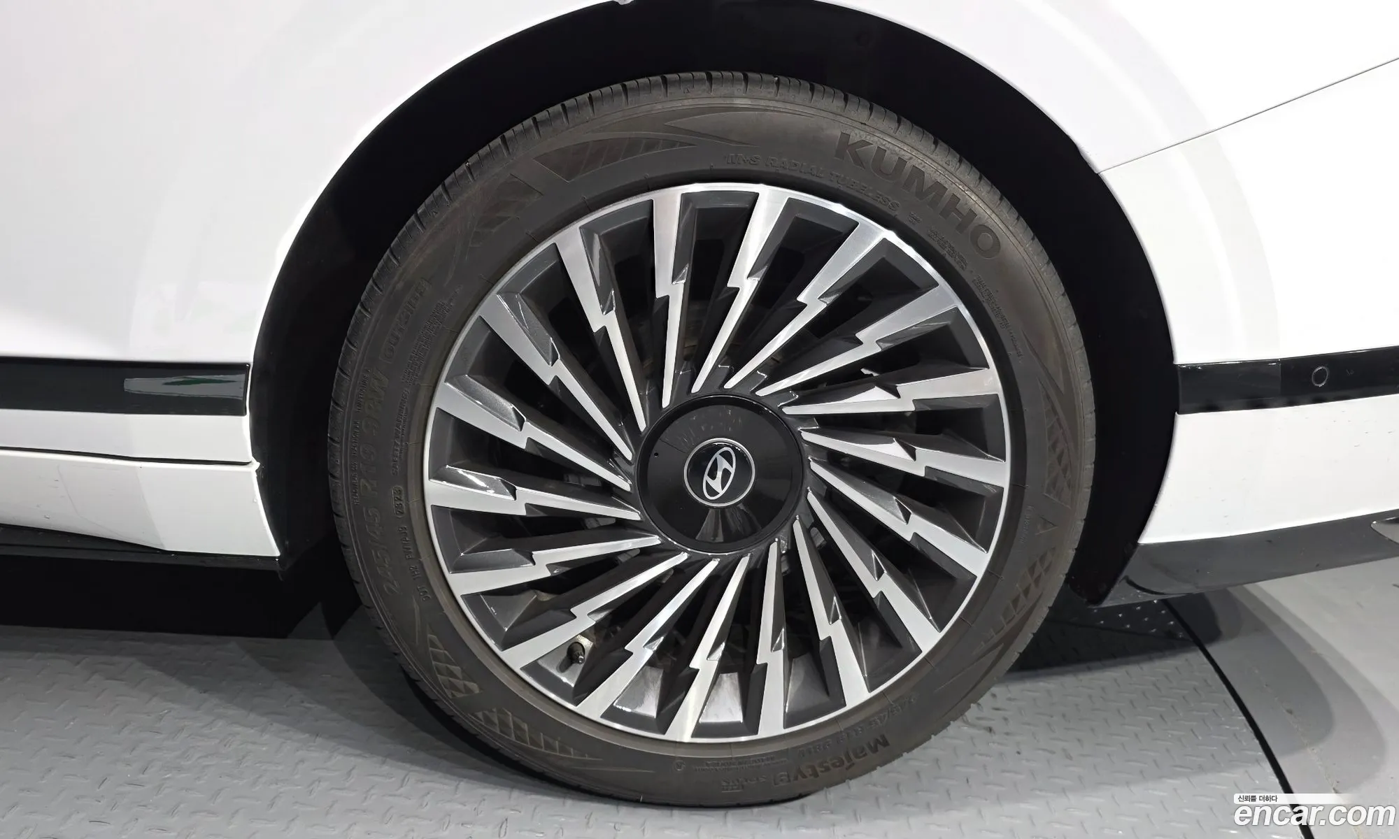 Hyundai Grandeur 2023 — 29