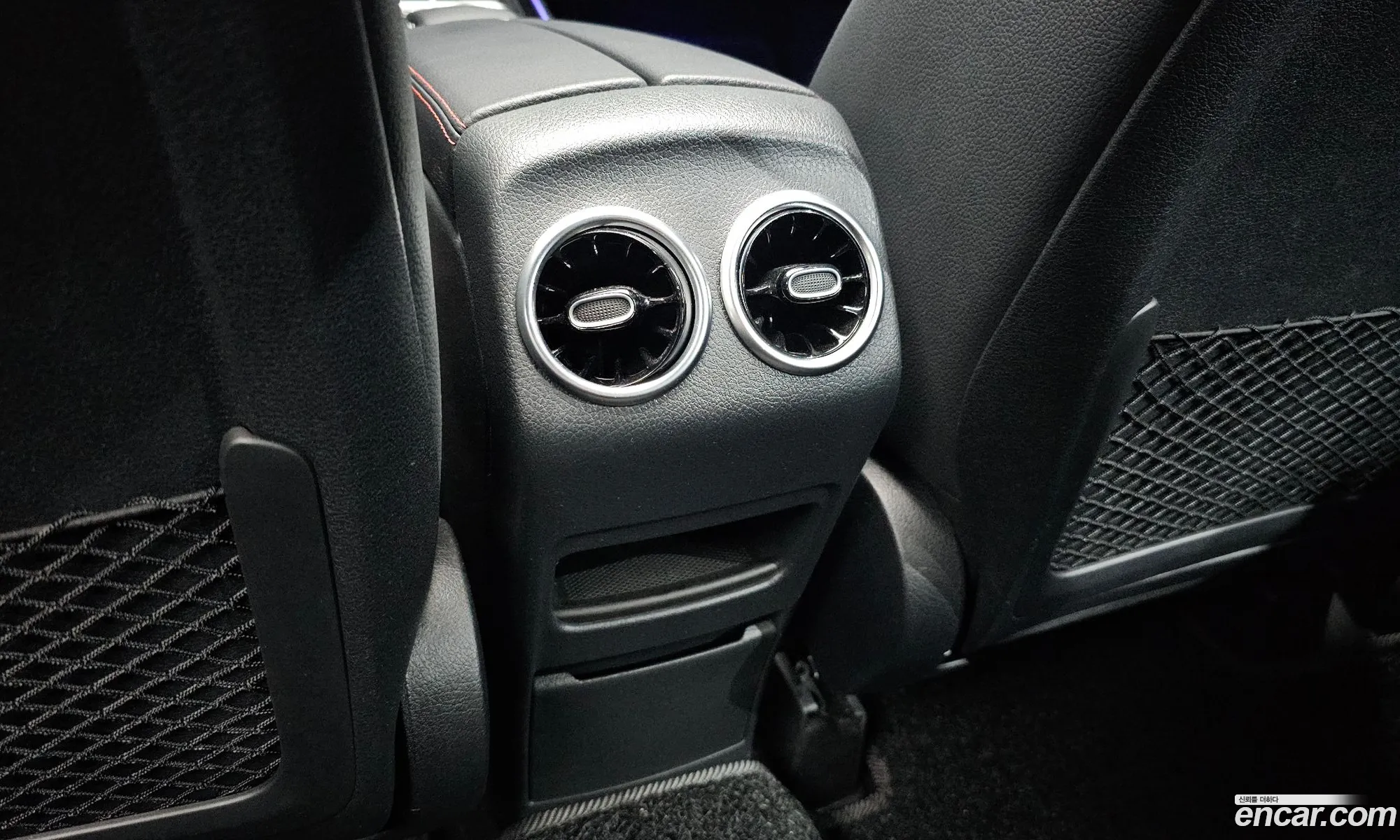 Mercedes-Benz GLB-Class X247 2023 — 12