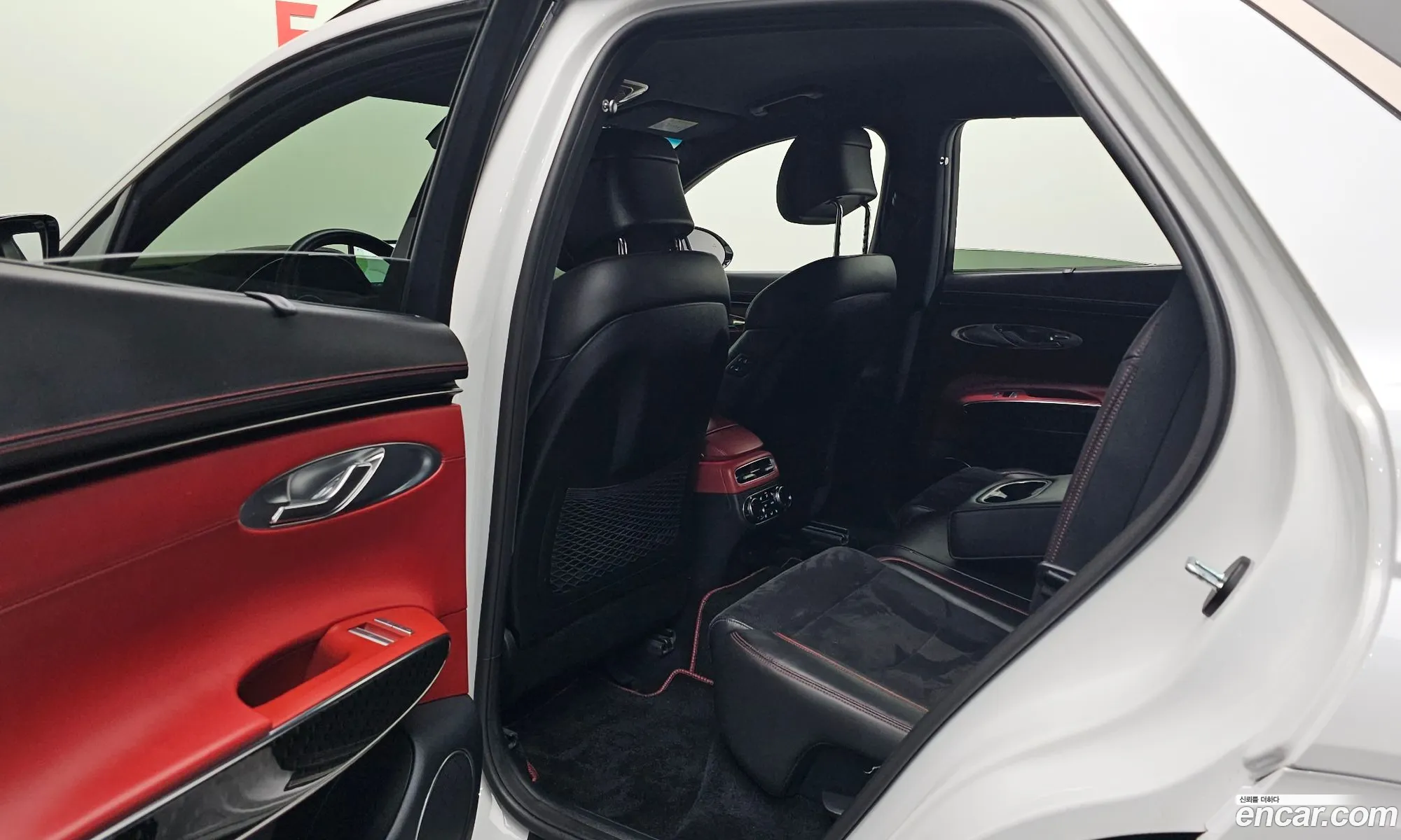 Genesis GV70 2022 — 29