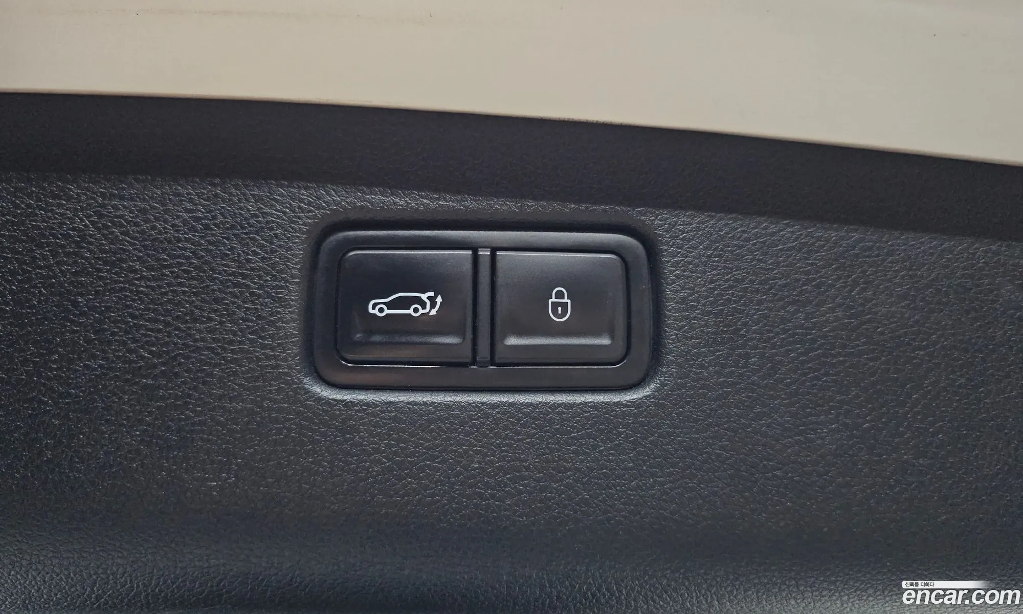 Genesis GV70 2022 — 25