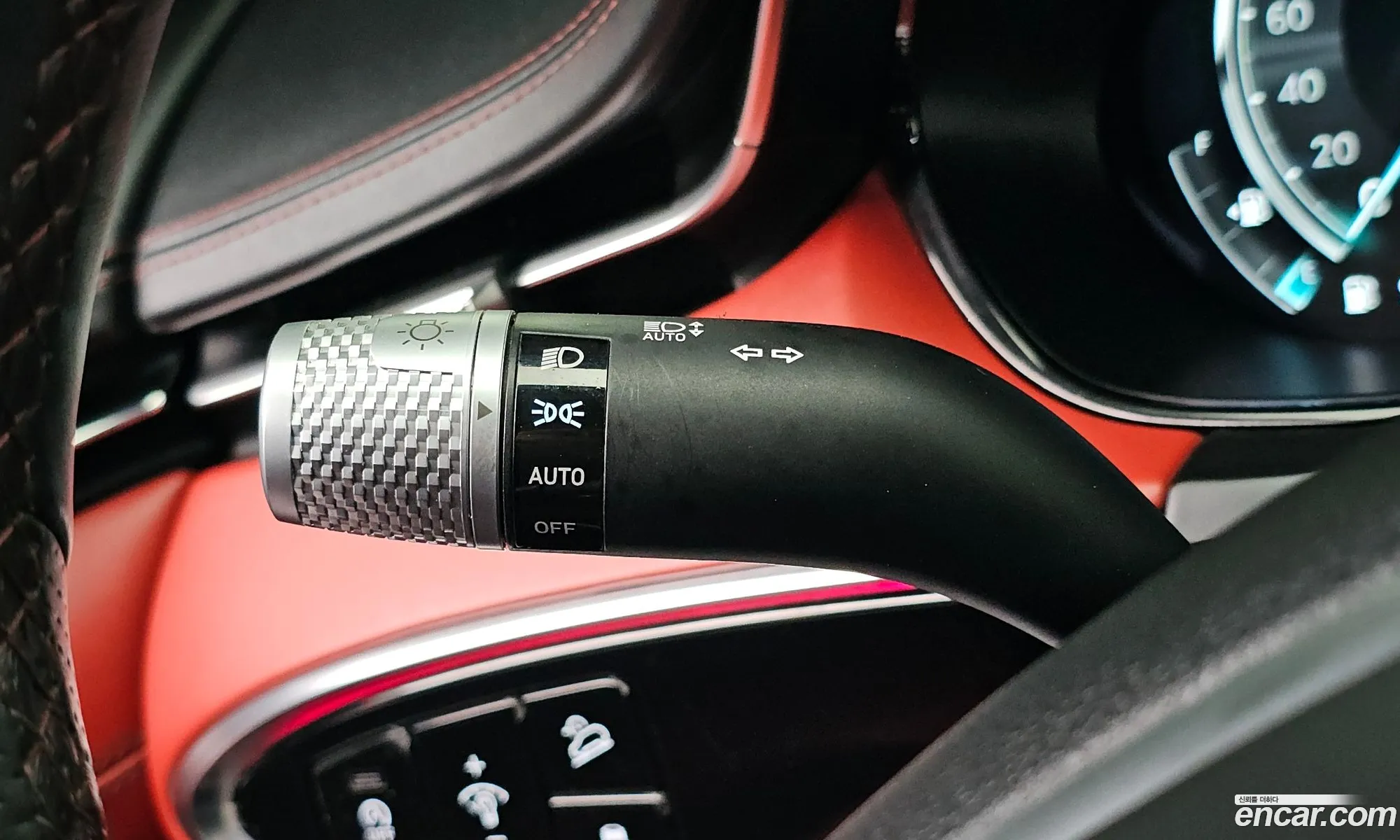 Genesis GV70 2022 — 32