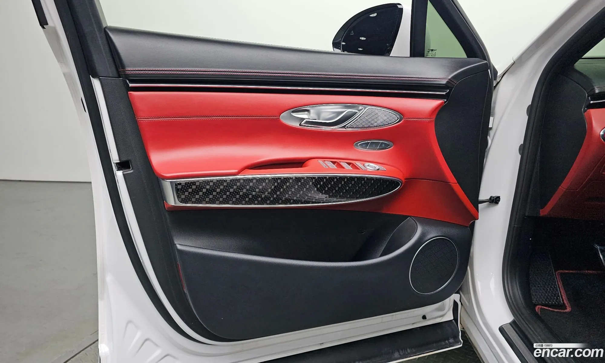 Genesis GV70 2022 — 16