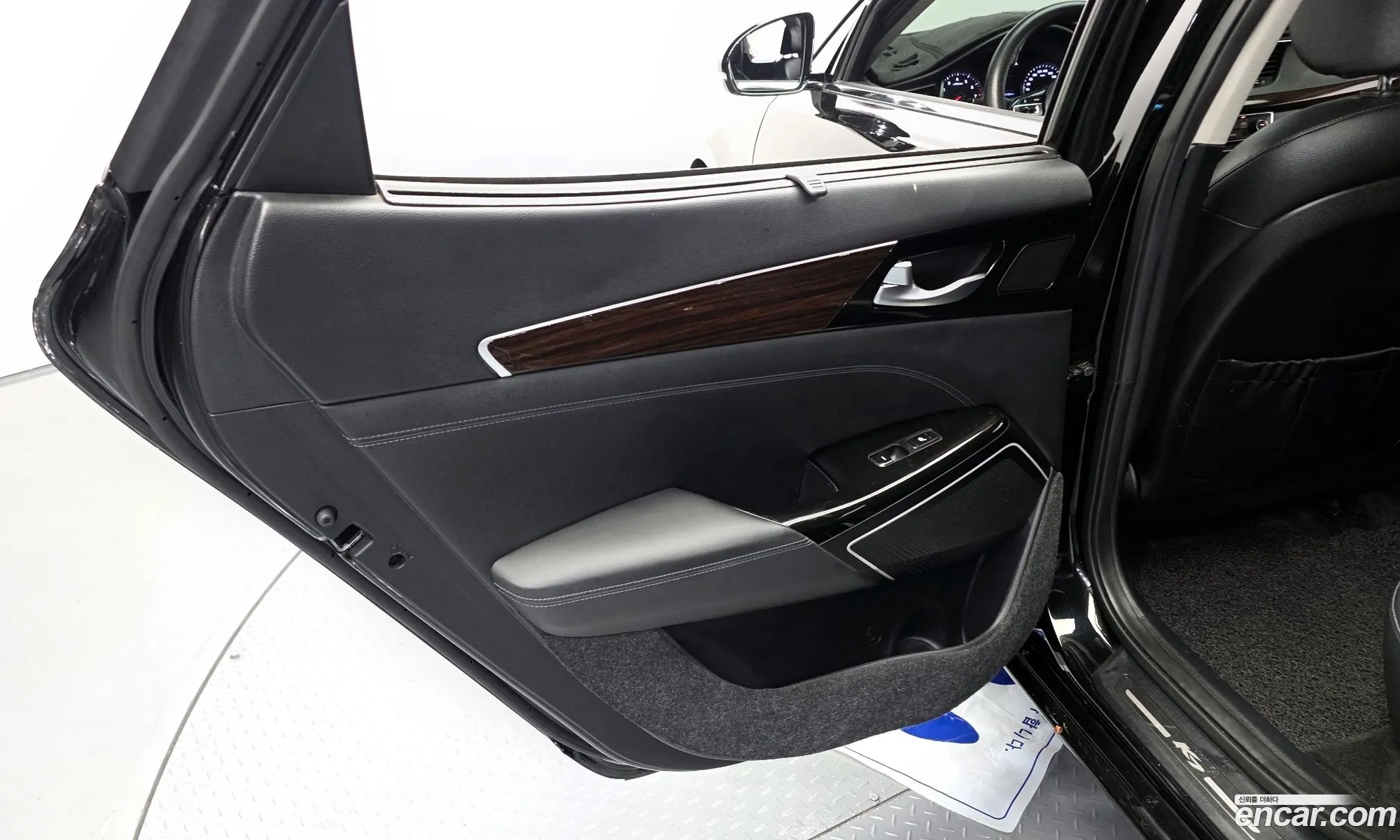 Kia K7 2019 — 8