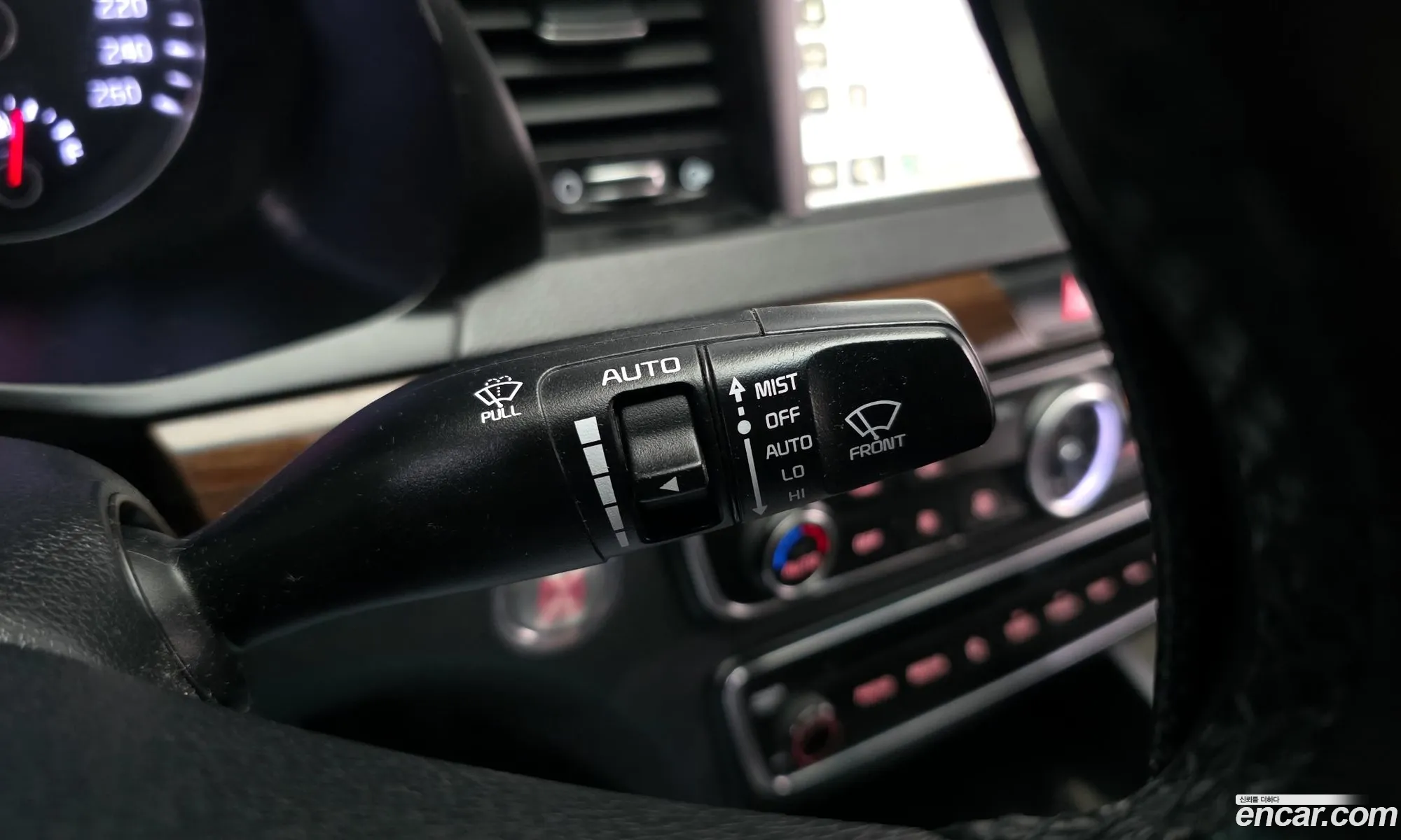 Kia K7 2019 — 20