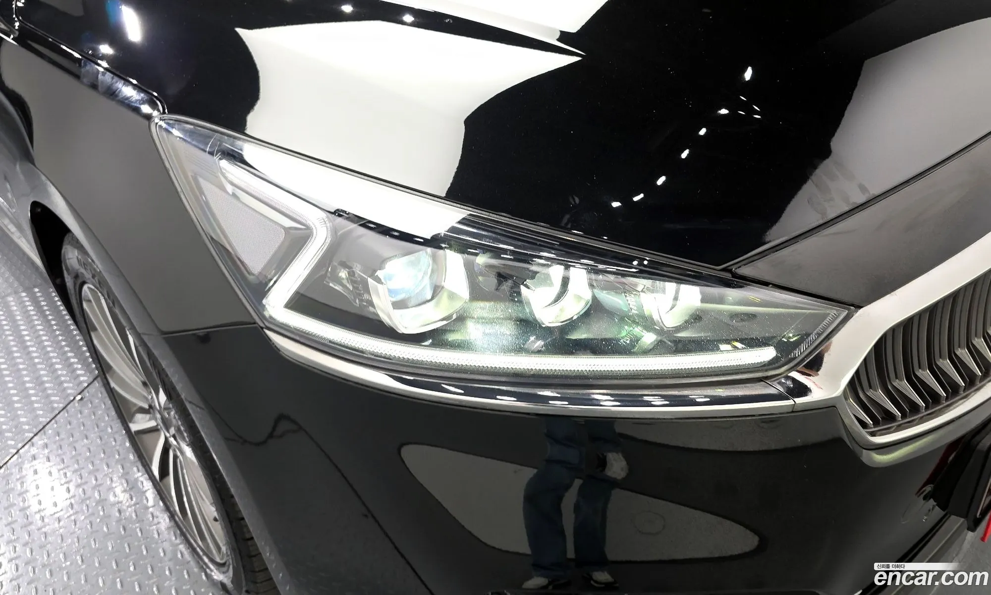 Kia K7 2019 — 7