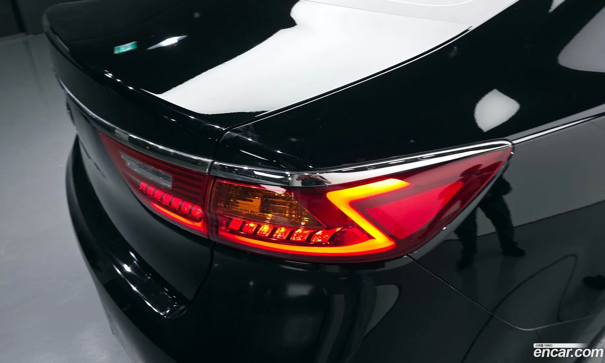 Kia K7 2019 — 24