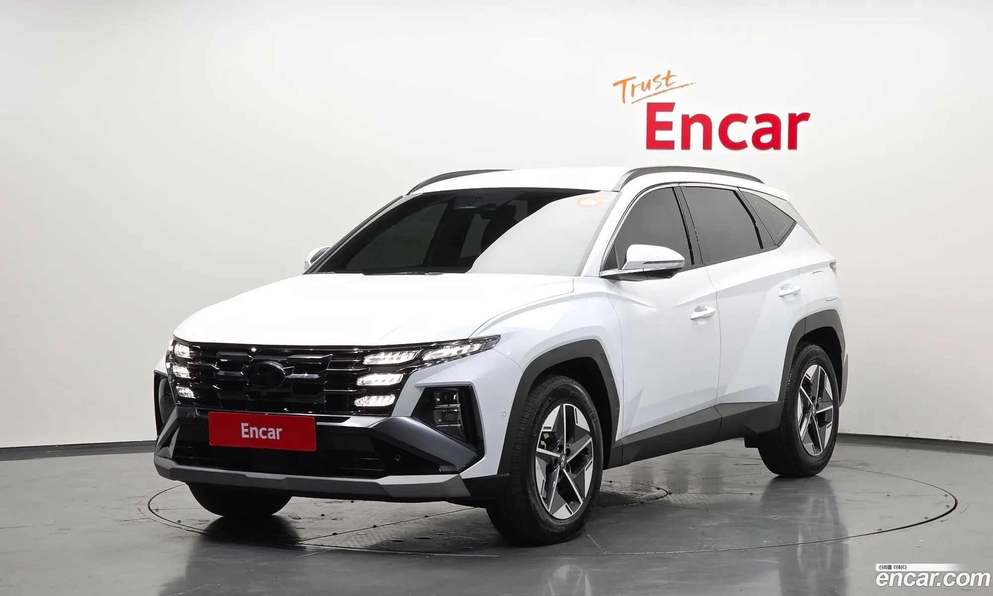 Hyundai Tucson Hybrid 2025 — 2