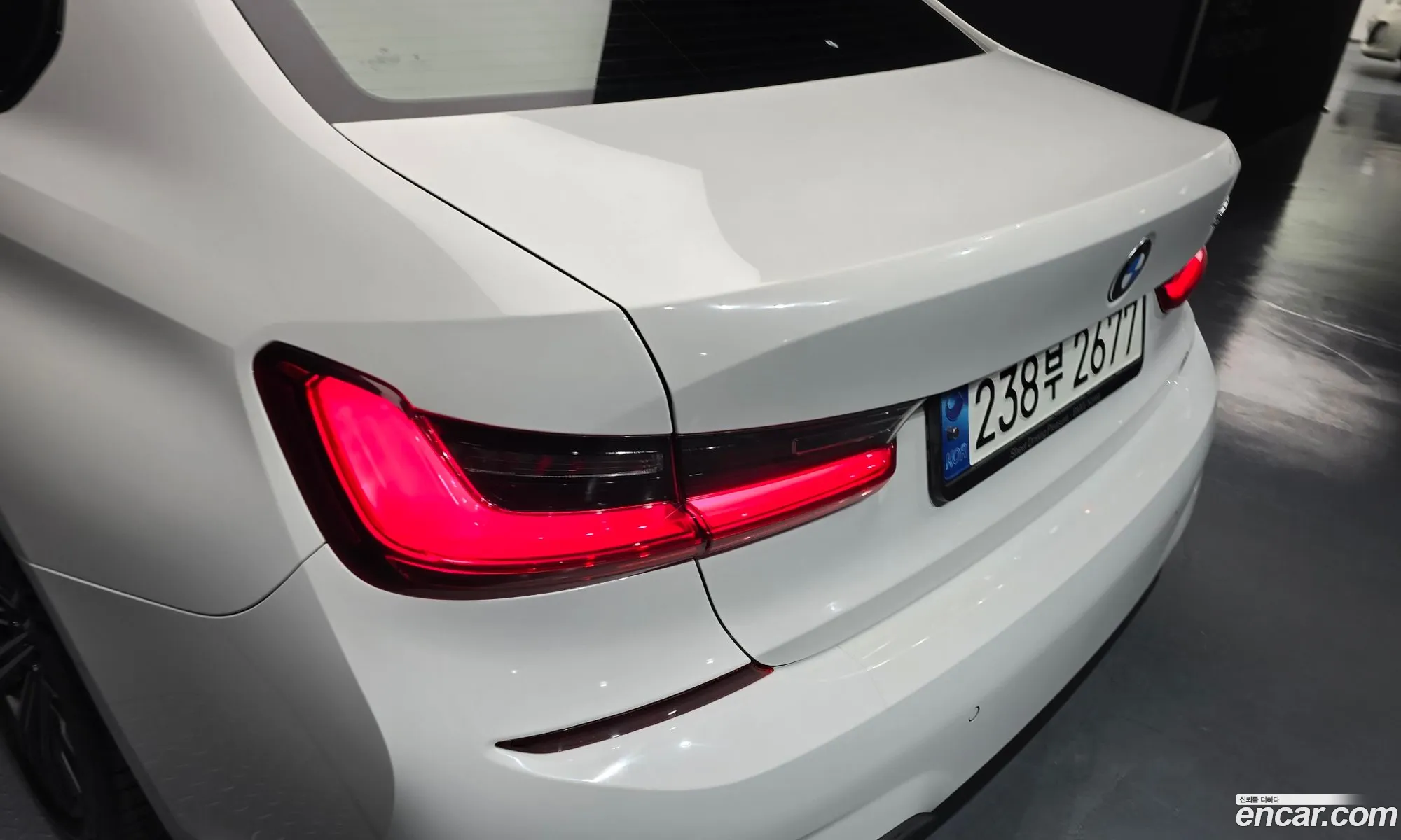 BMW 3 Series 2021 — 3
