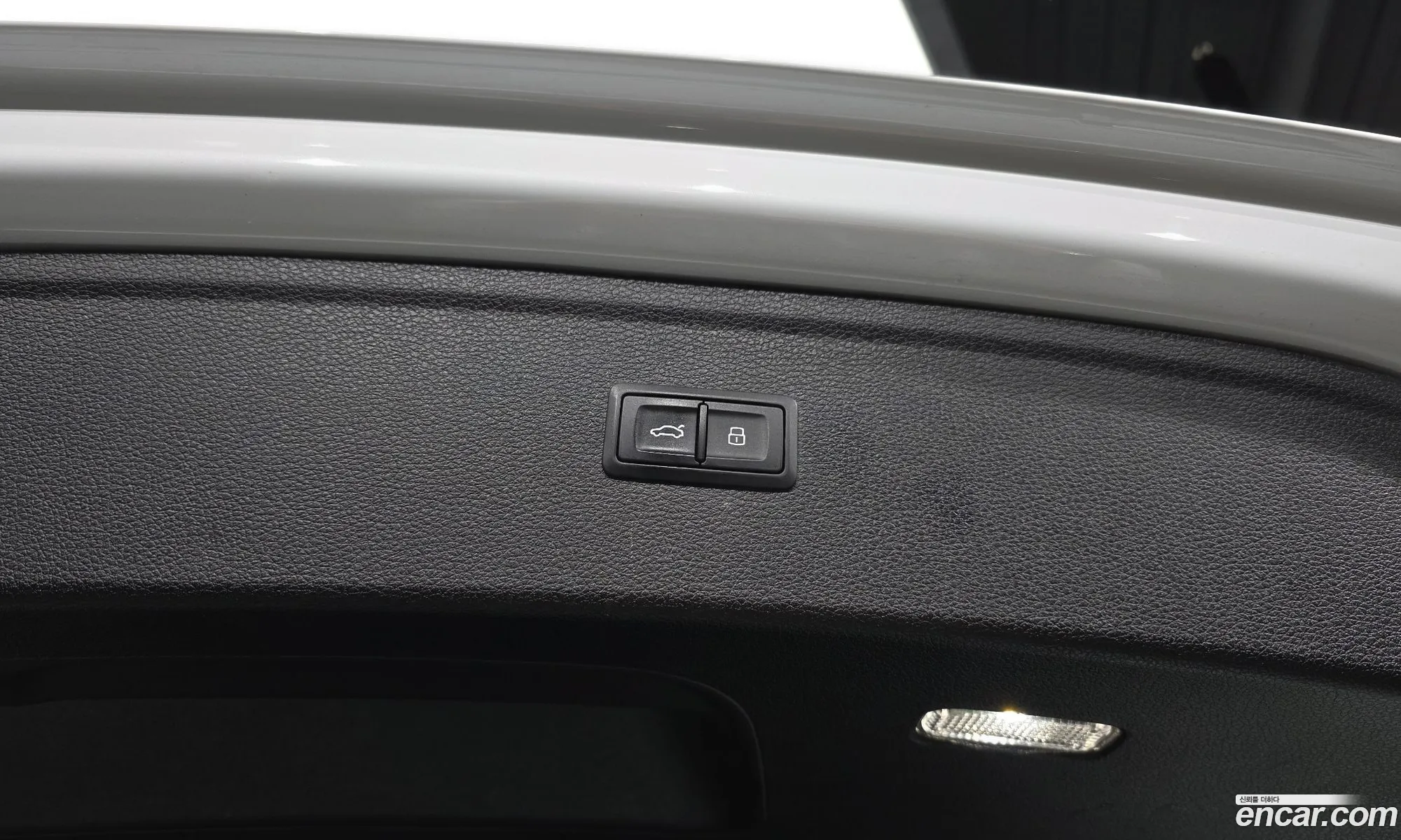 Audi Q5 2020 WAUZZZFY5L2086281 — 28
