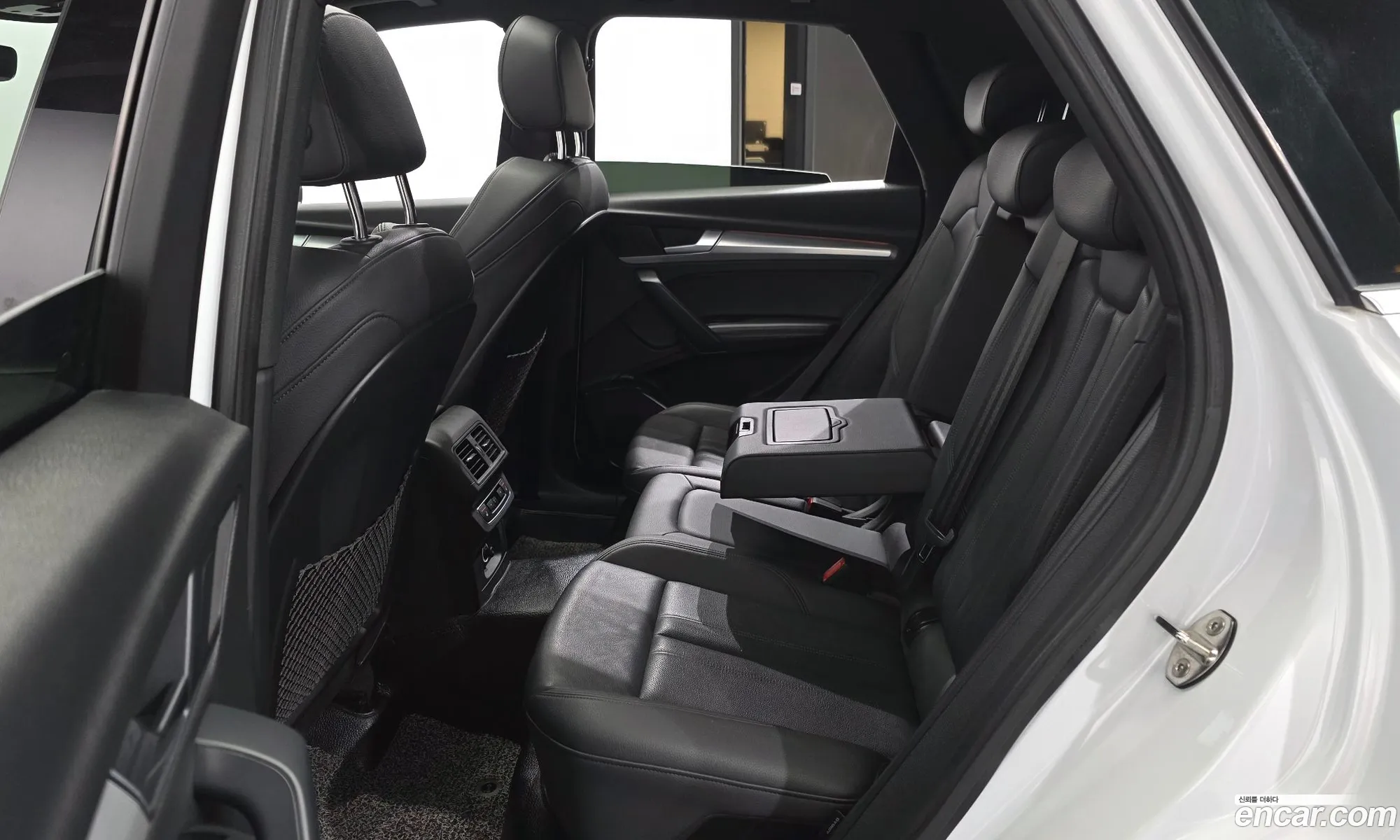 Audi Q5 2020 WAUZZZFY5L2086281 — 26