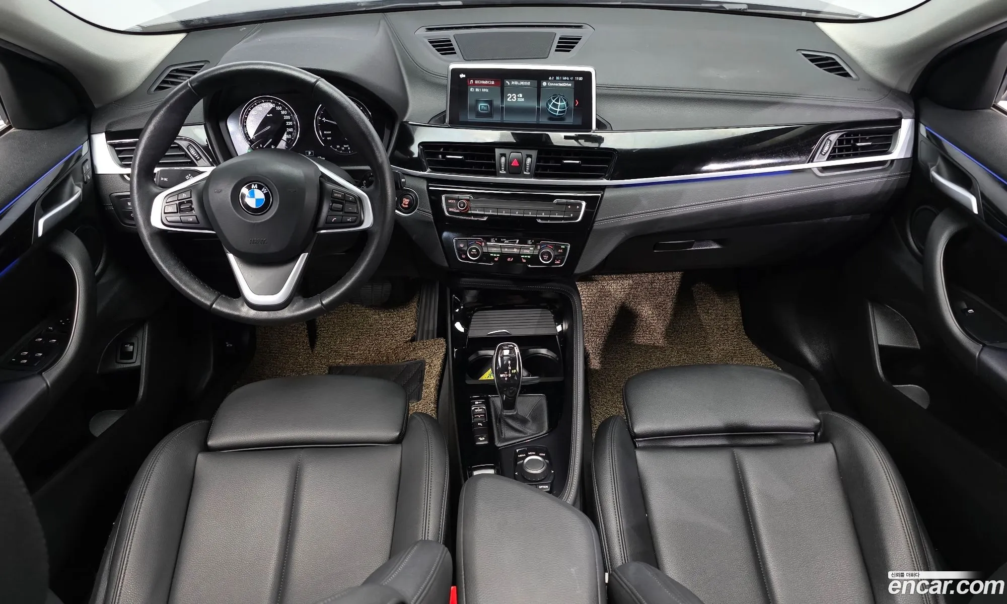 BMW X2 2021 WBA11DF04M5T23702 — 3